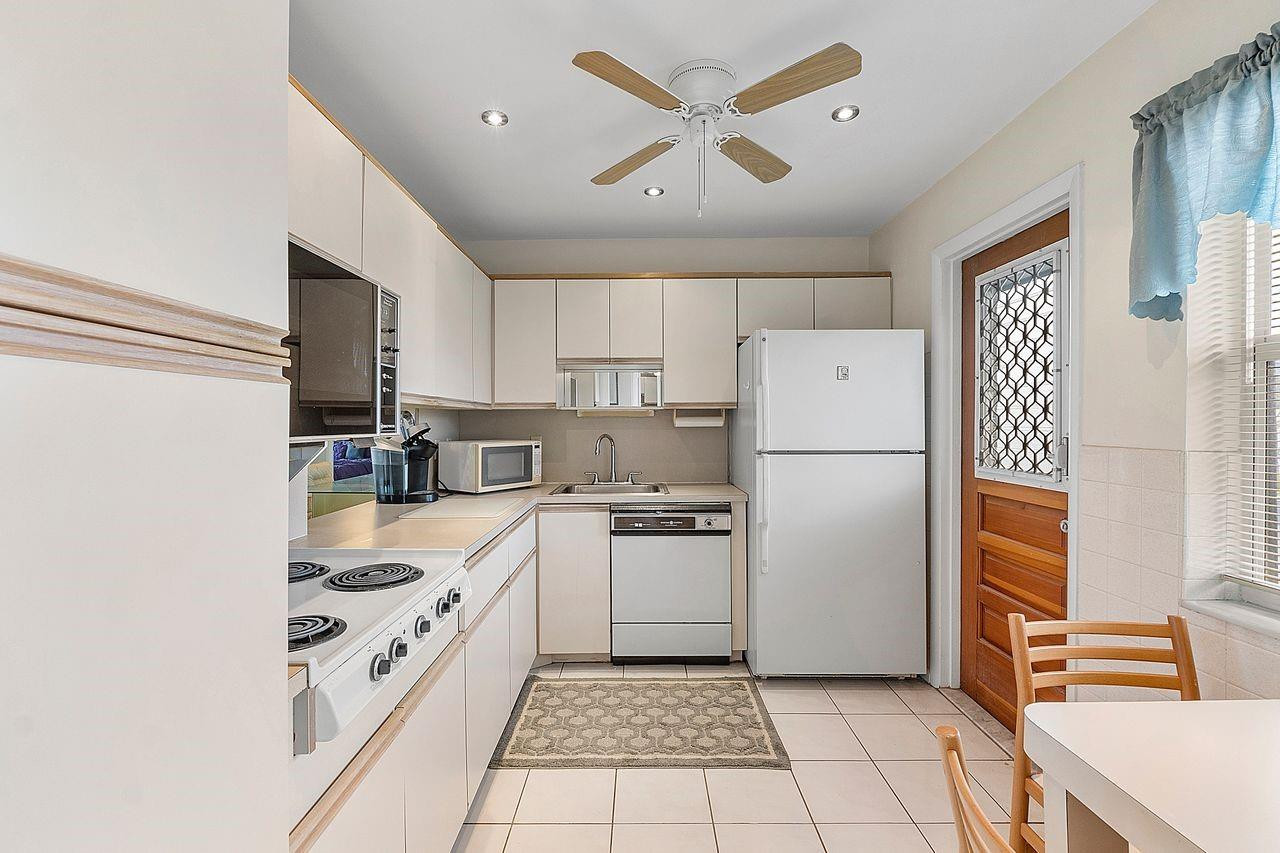 DANIANS CONDOMINIUM NO 2 - Residential