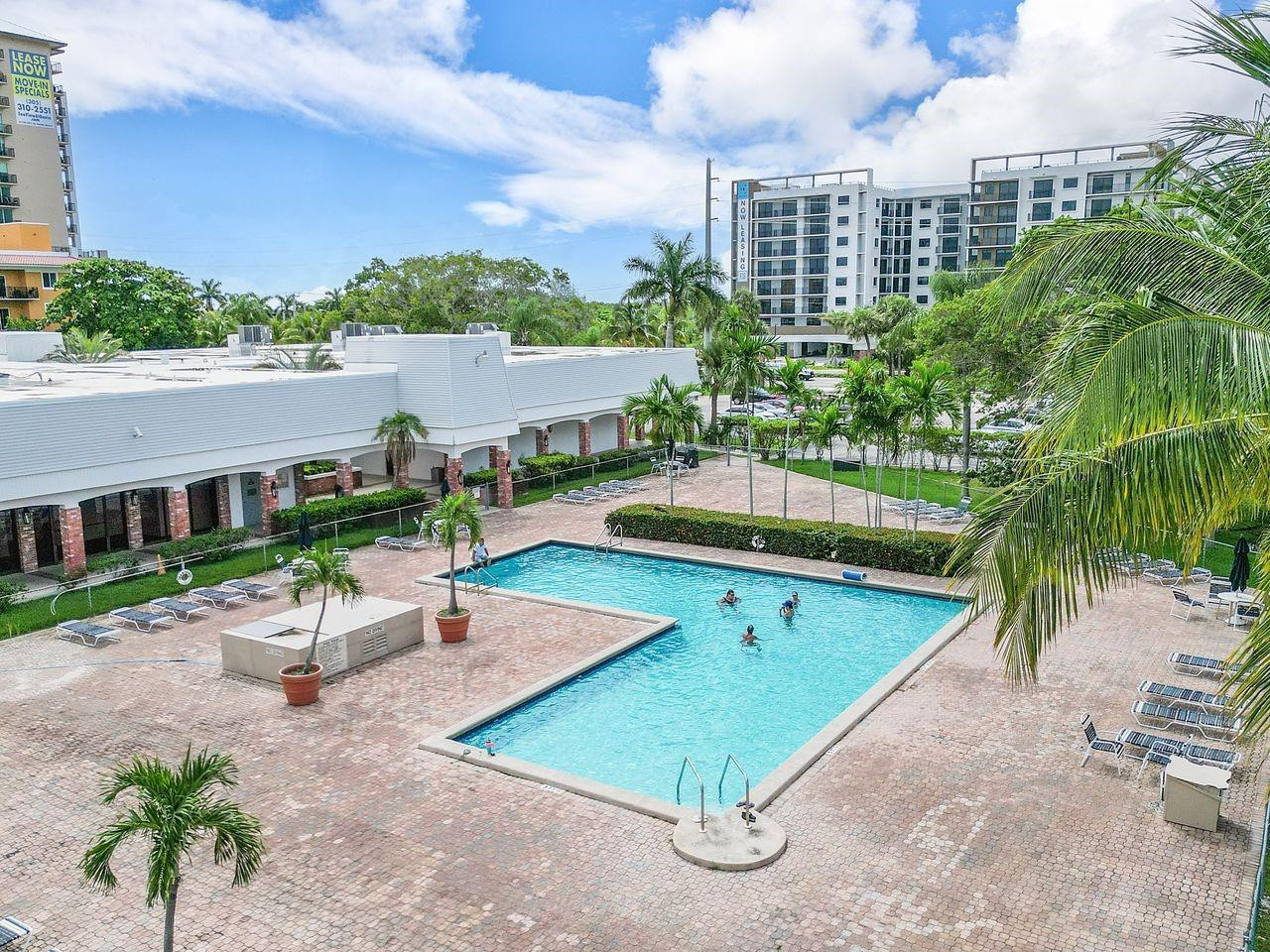 DANIANS CONDOMINIUM NO 2 - Residential