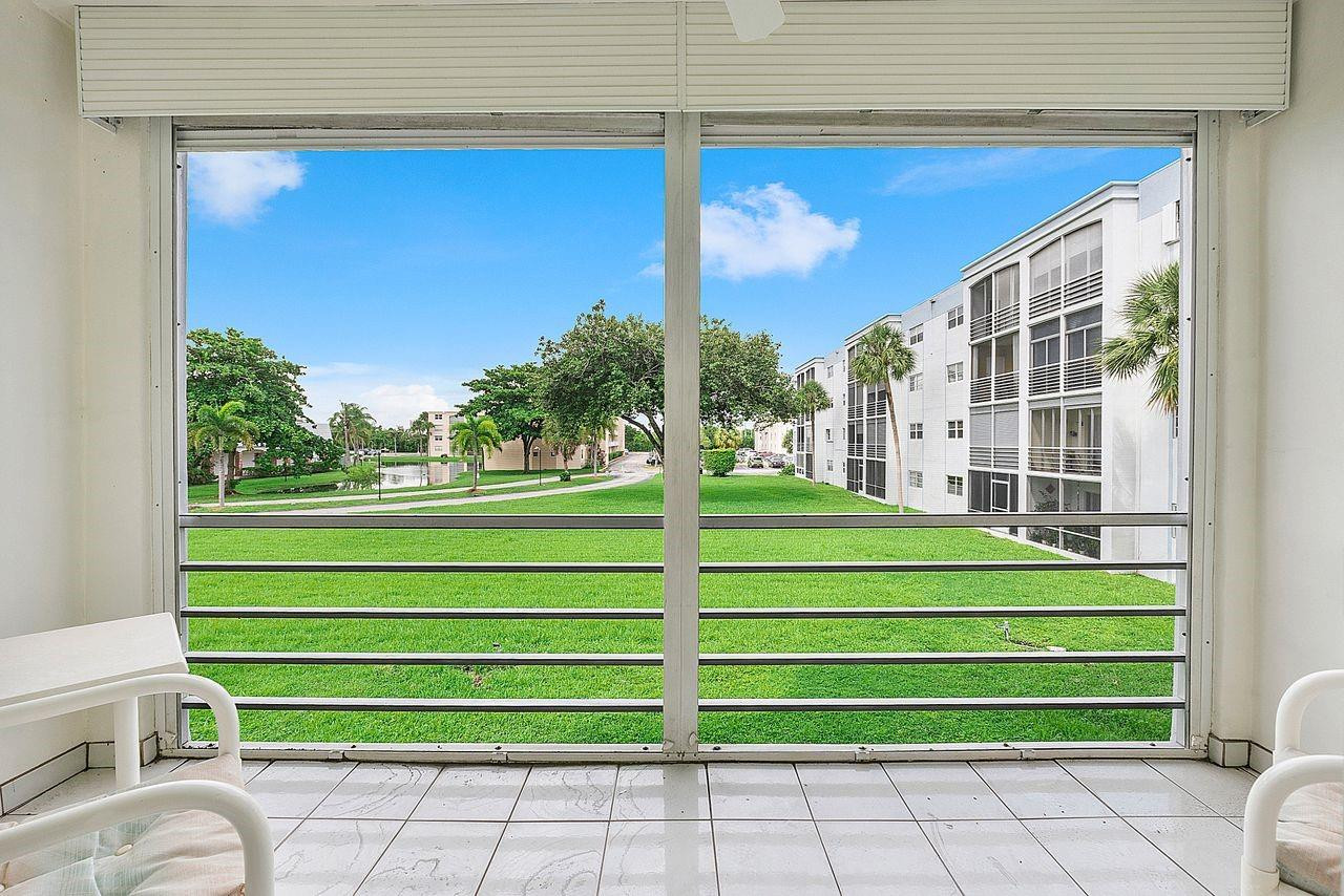 DANIANS CONDOMINIUM NO 2 - Residential