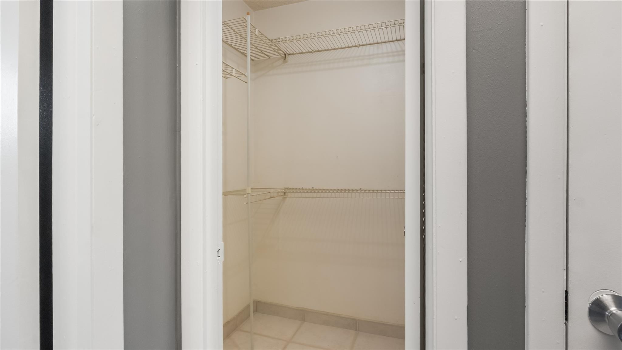SHERIDAN LAKES CONDO APTS NO 6 - Residential Lease