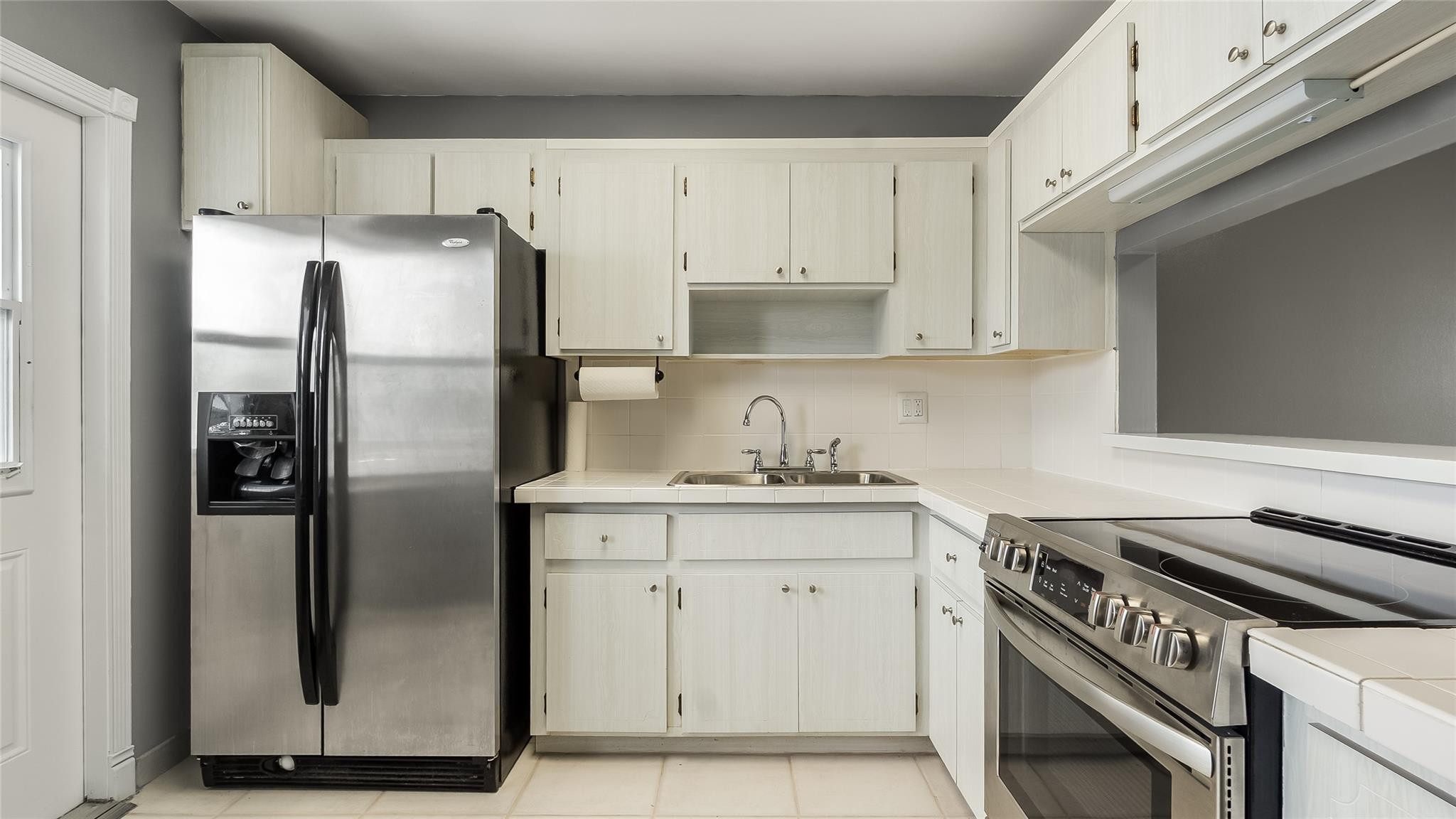 SHERIDAN LAKES CONDO APTS NO 6 - Residential Lease