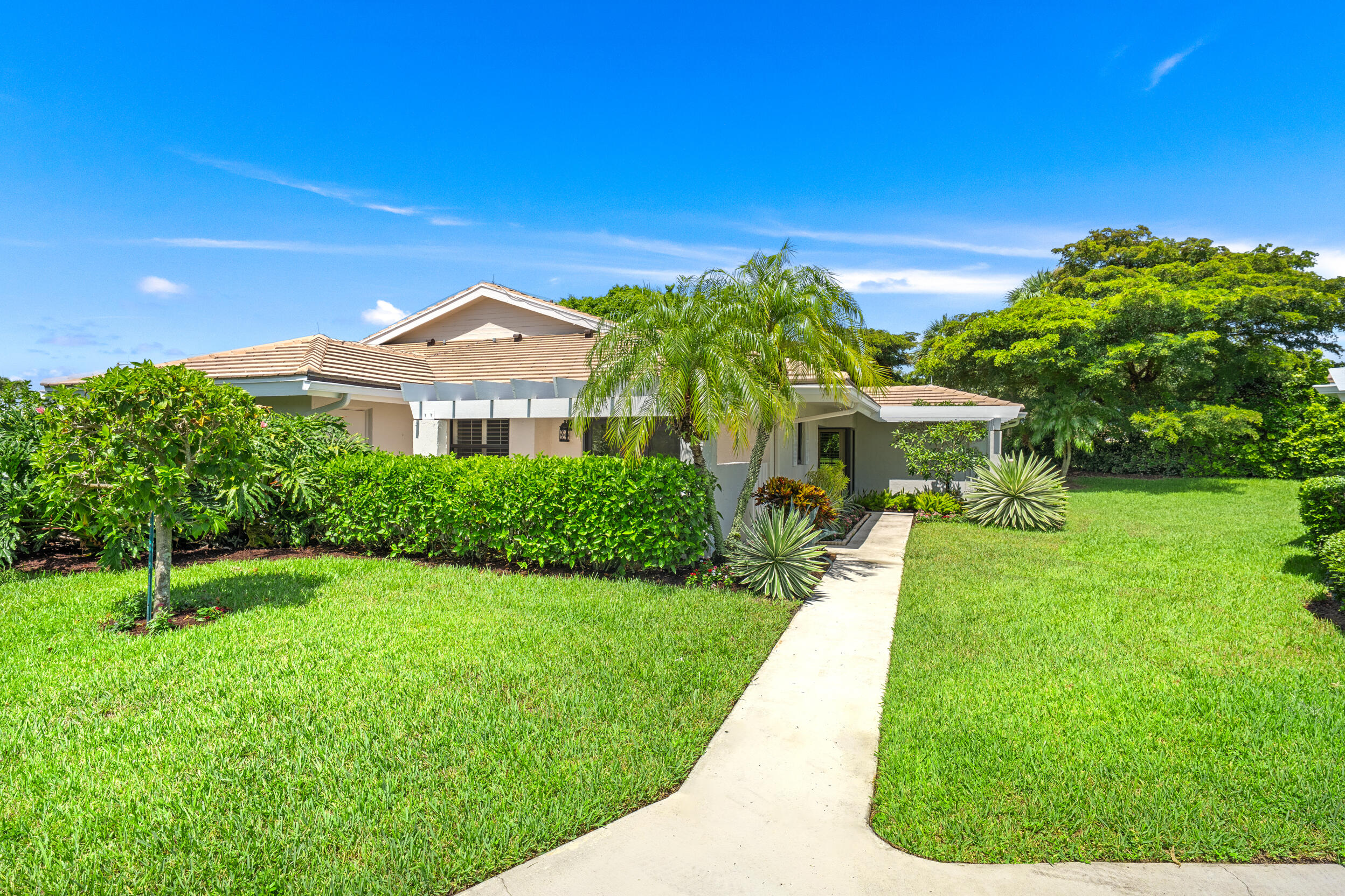 Windward - Jonathans Landing - Residential