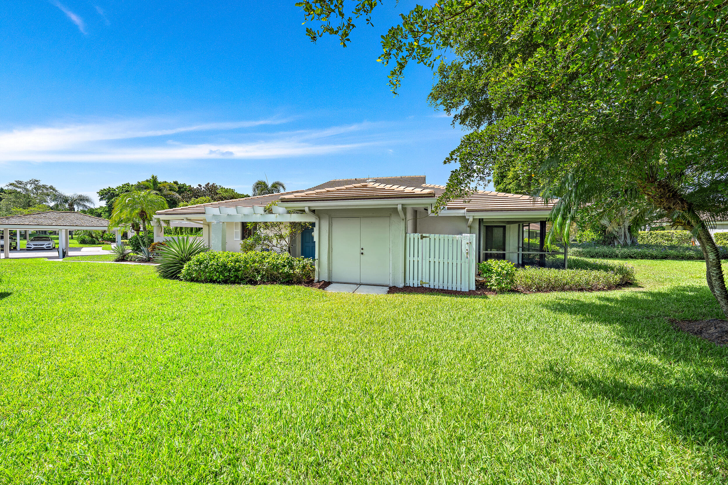 Windward - Jonathans Landing - Residential