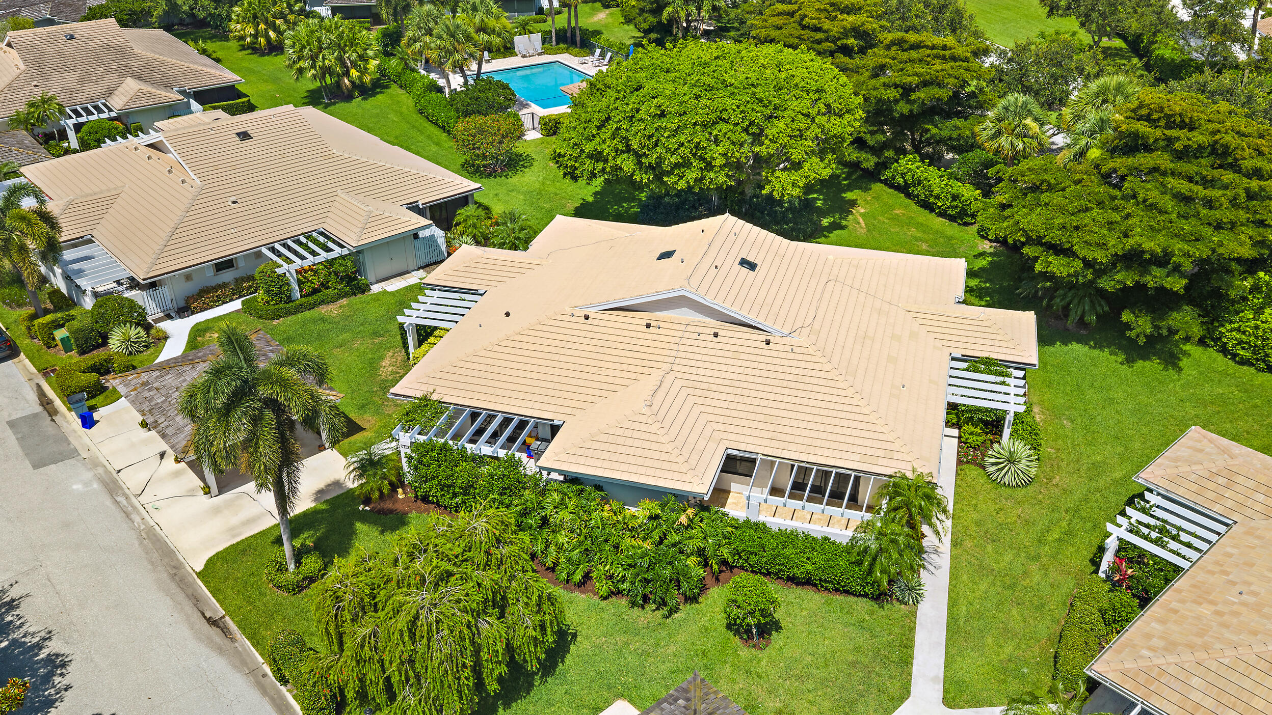 Windward - Jonathans Landing - Residential