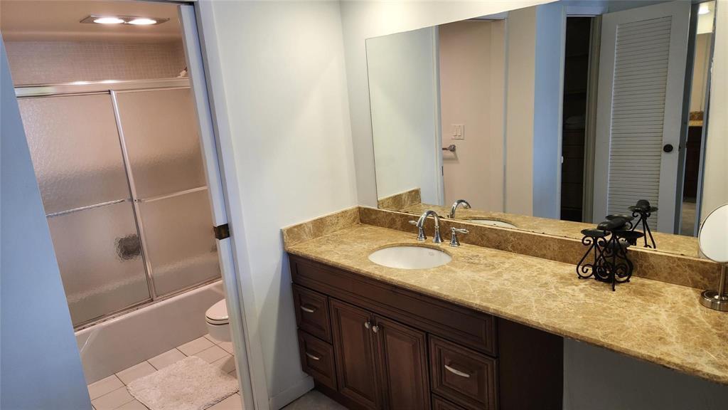 PARLIAMENT HOUSE CONDO - Residential Lease