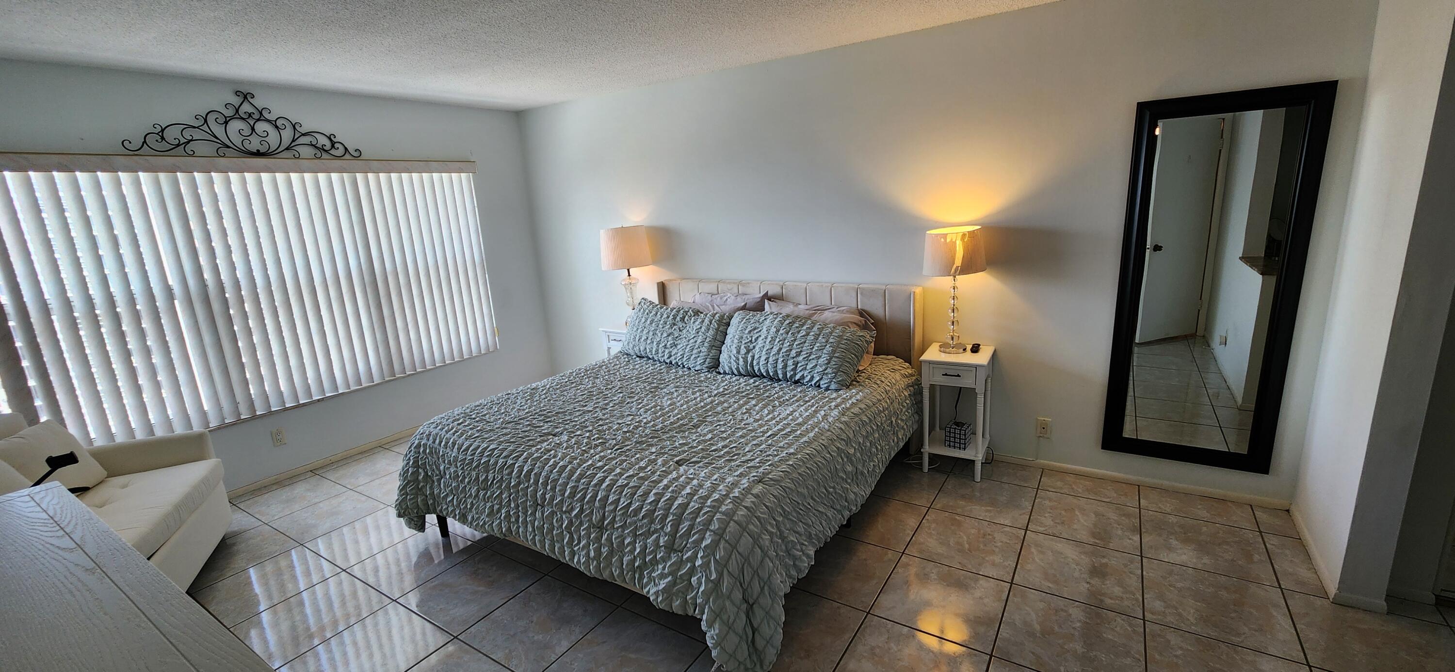 PARLIAMENT HOUSE CONDO - Residential Lease