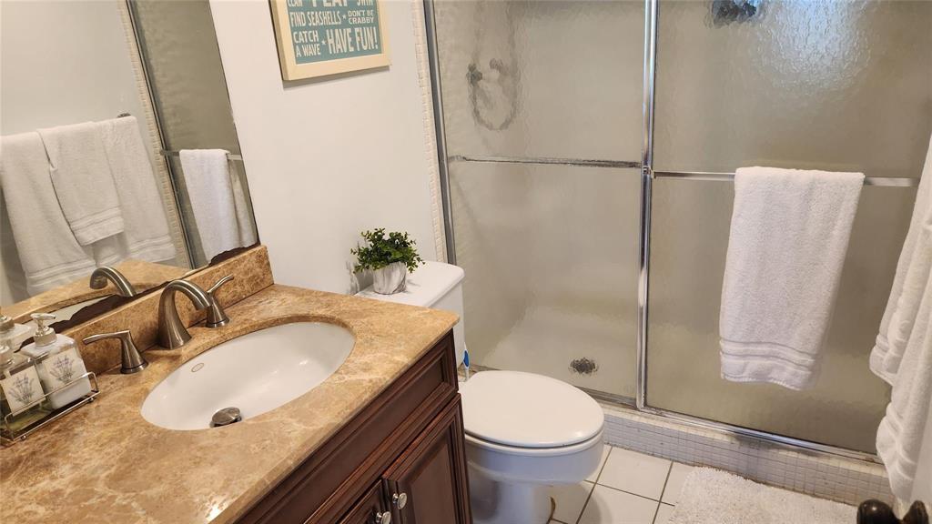 PARLIAMENT HOUSE CONDO - Residential Lease
