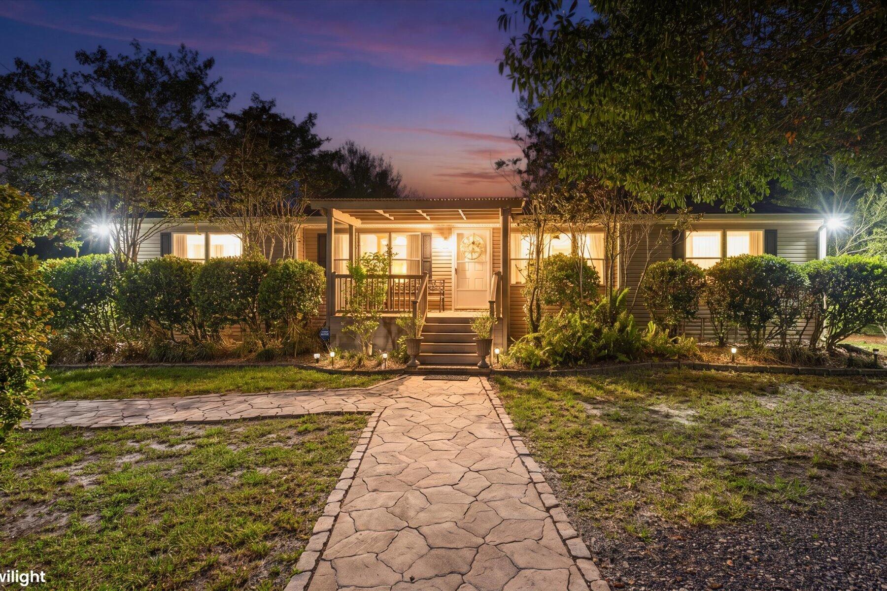 LOXAHATCHEE GROVES - Residential
