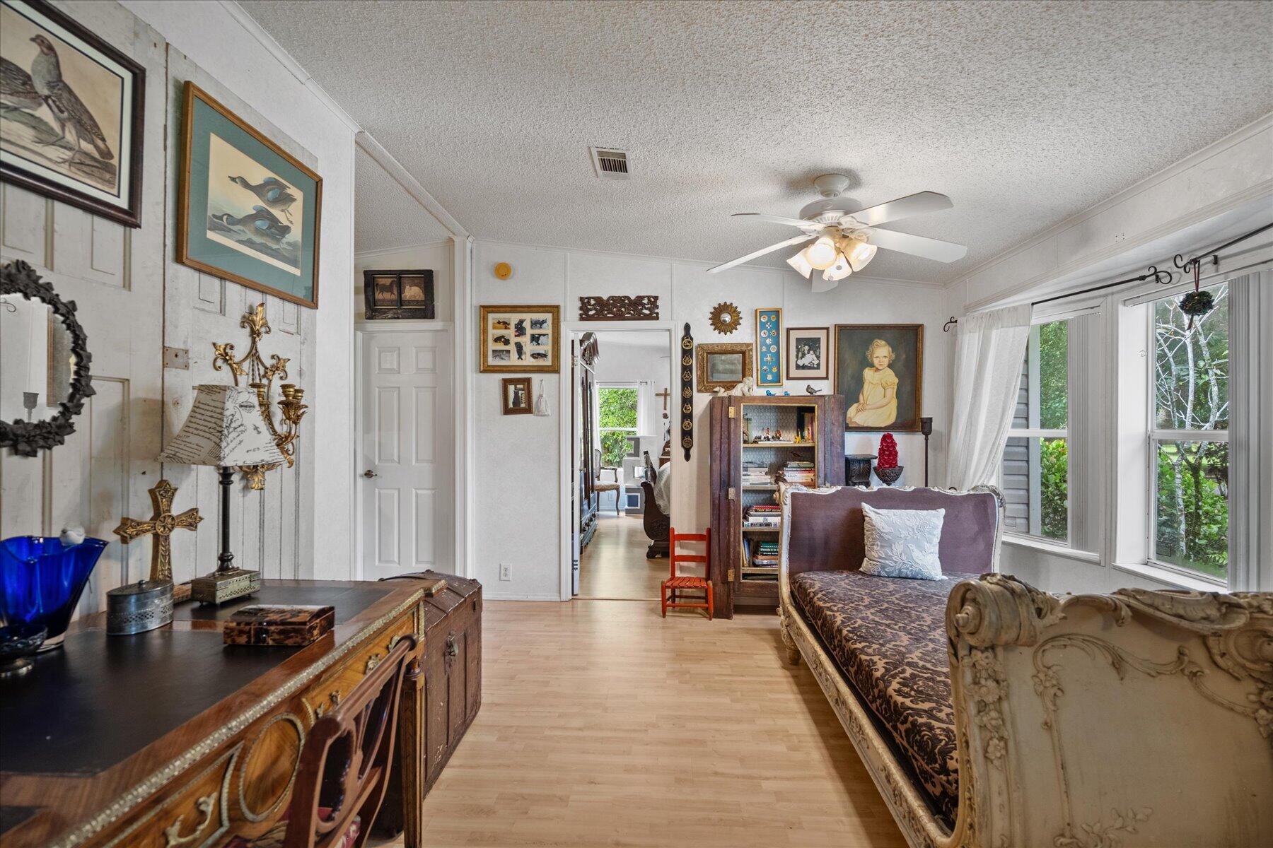 LOXAHATCHEE GROVES - Residential