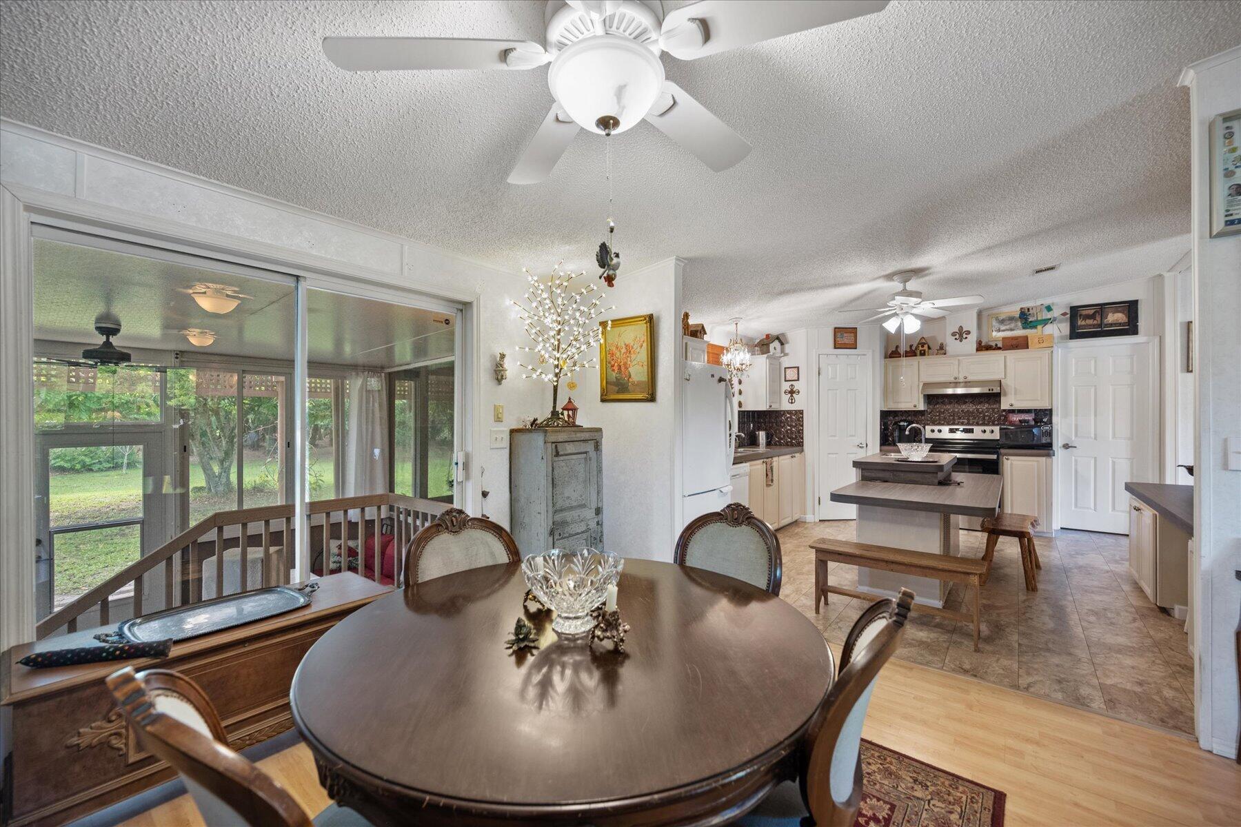 LOXAHATCHEE GROVES - Residential