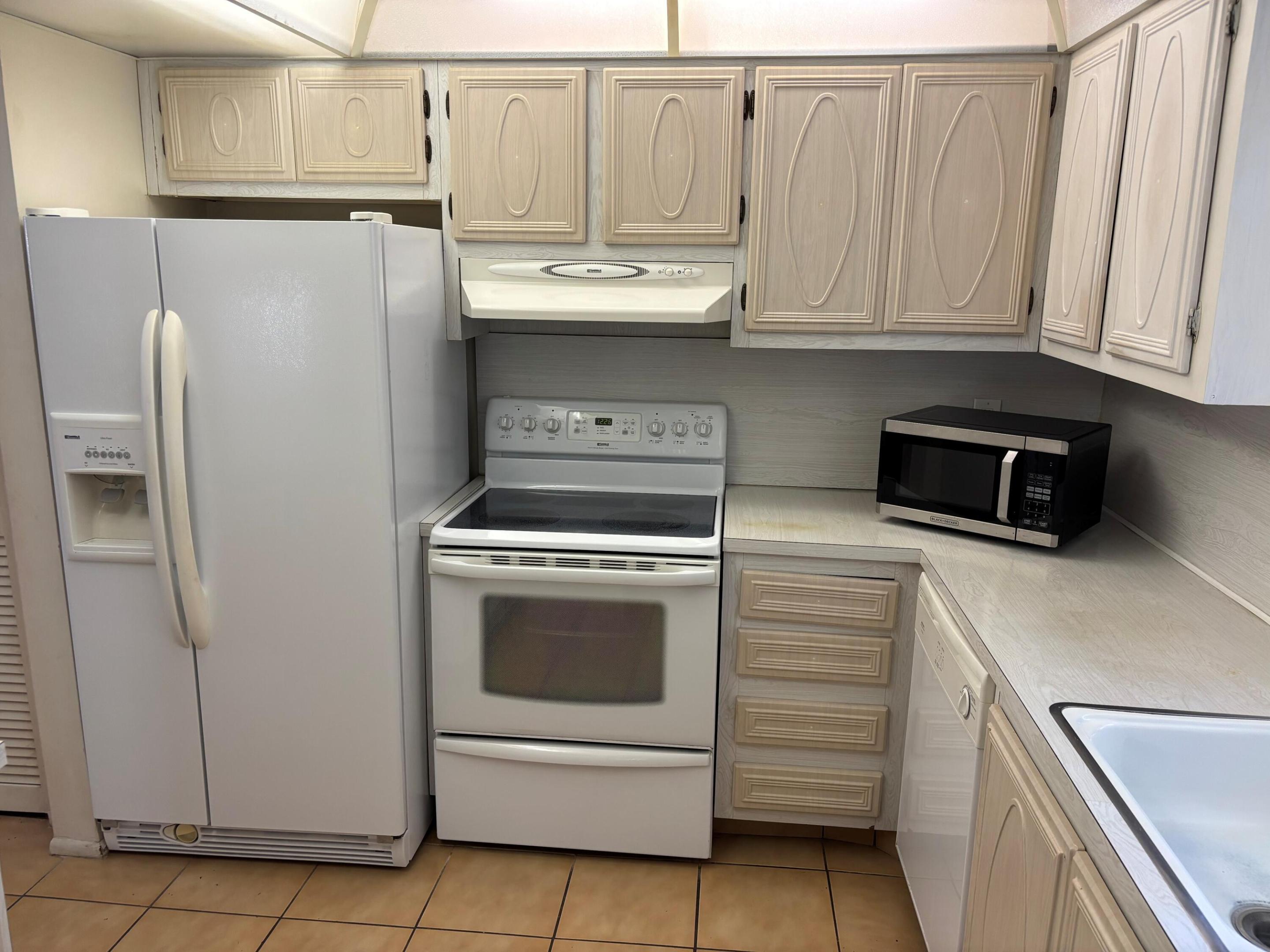 RAINTREE FOREST CONDO - Residential