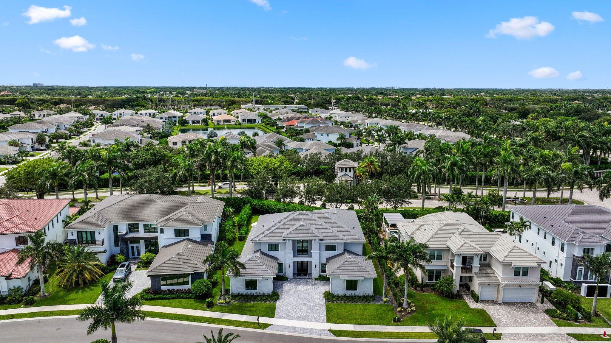 ROYAL PALM POLO - Residential