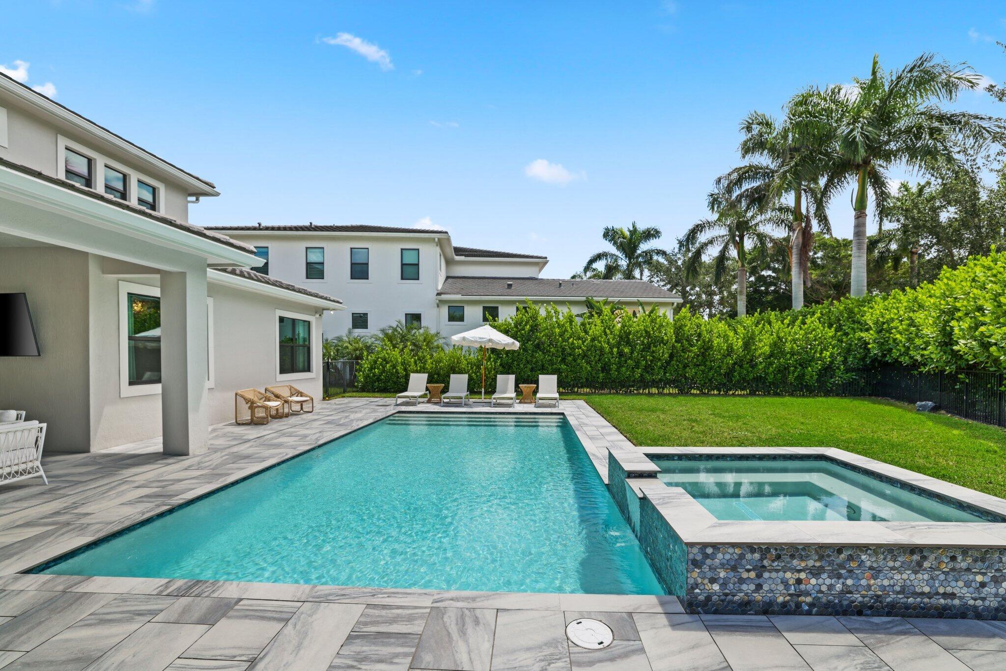ROYAL PALM POLO - Residential