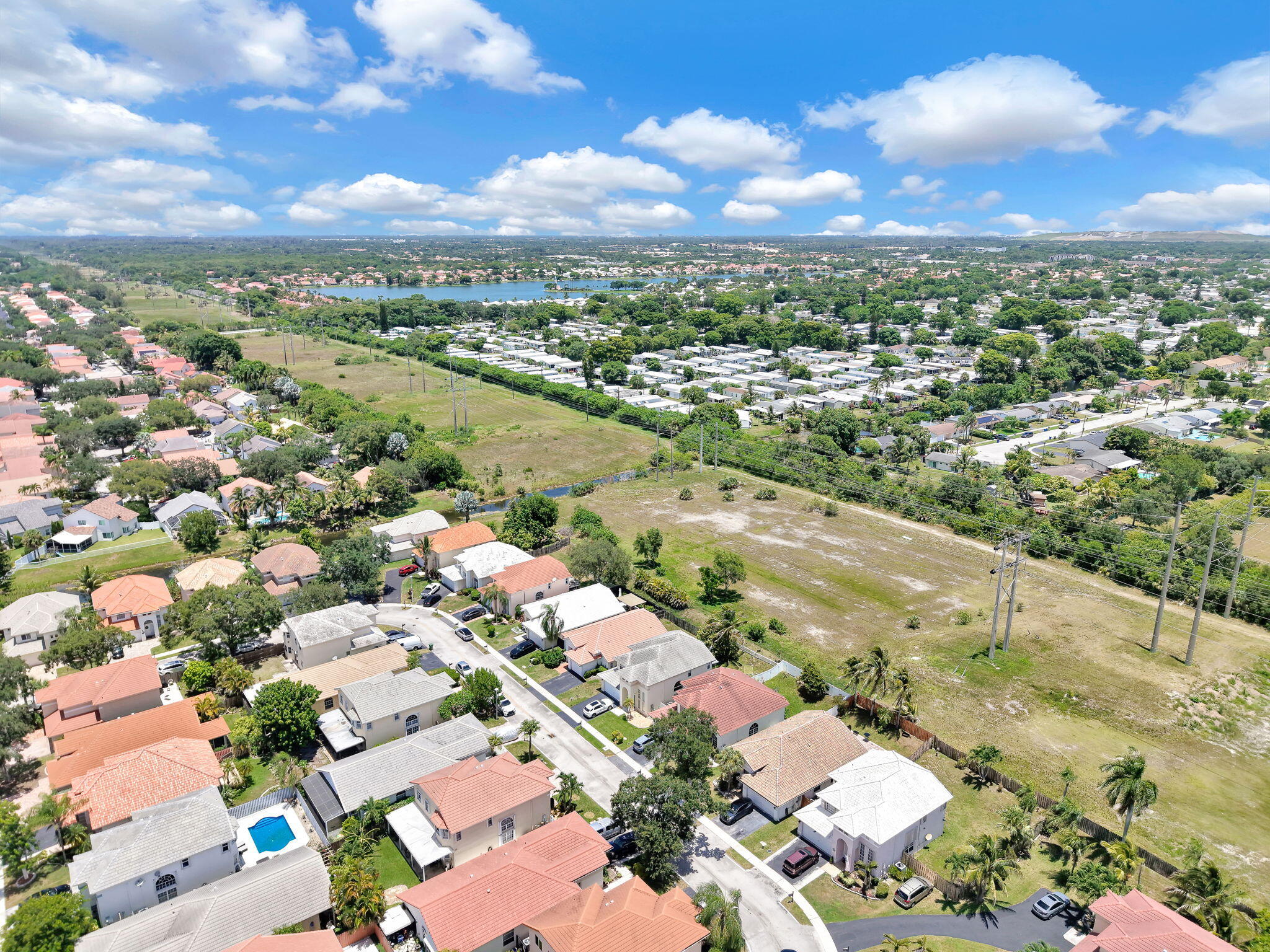 HOLIDAY SPRINGS EAST - Residential