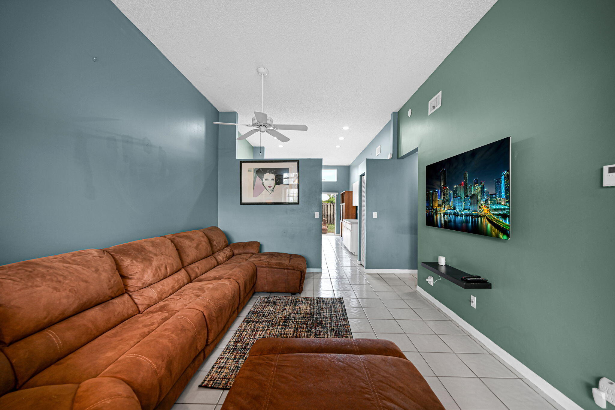 HOLIDAY SPRINGS EAST - Residential