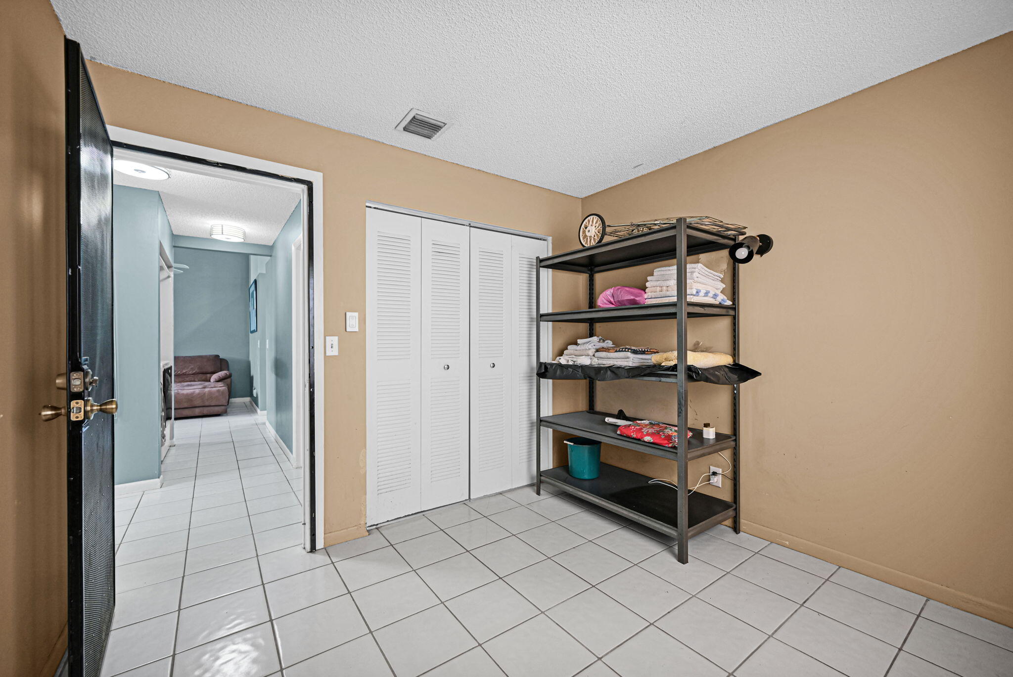 HOLIDAY SPRINGS EAST - Residential