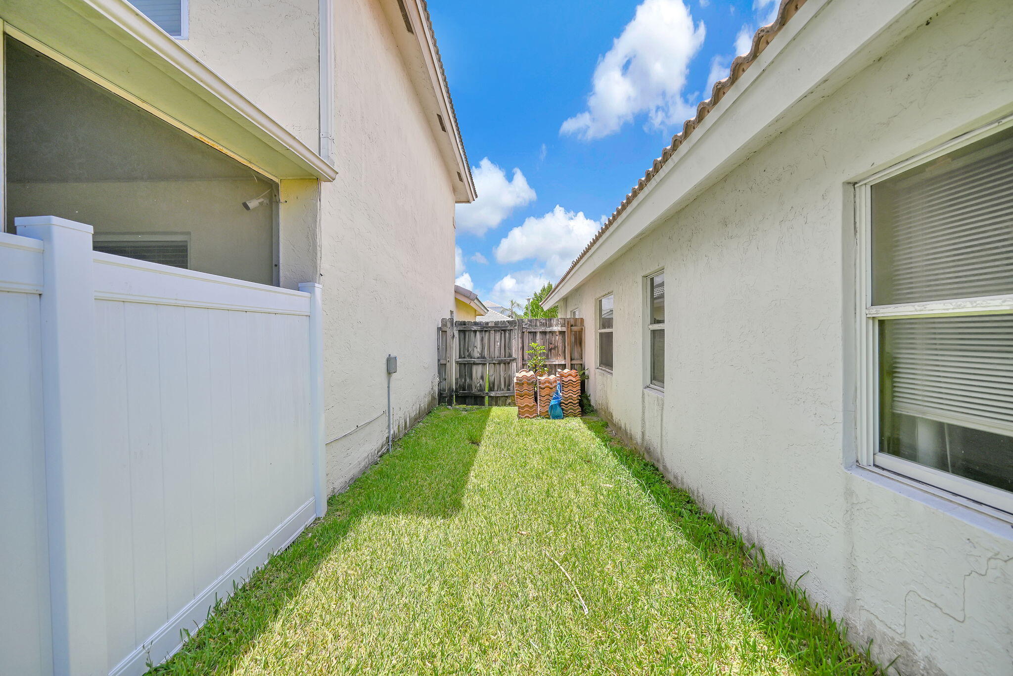 HOLIDAY SPRINGS EAST - Residential
