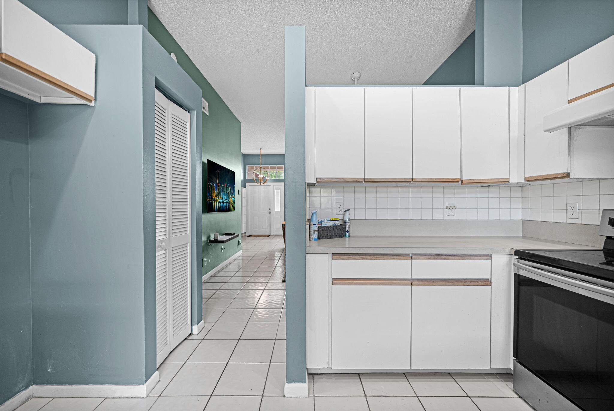 HOLIDAY SPRINGS EAST - Residential