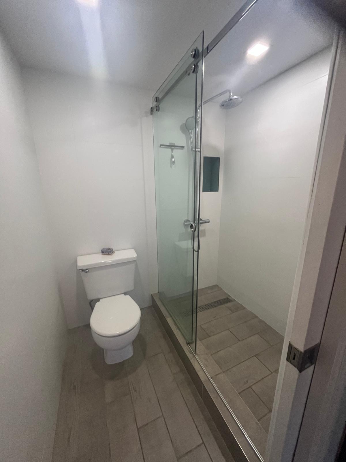 CAMBRIDGE AT CENTURY VILLAGE - Residential Lease