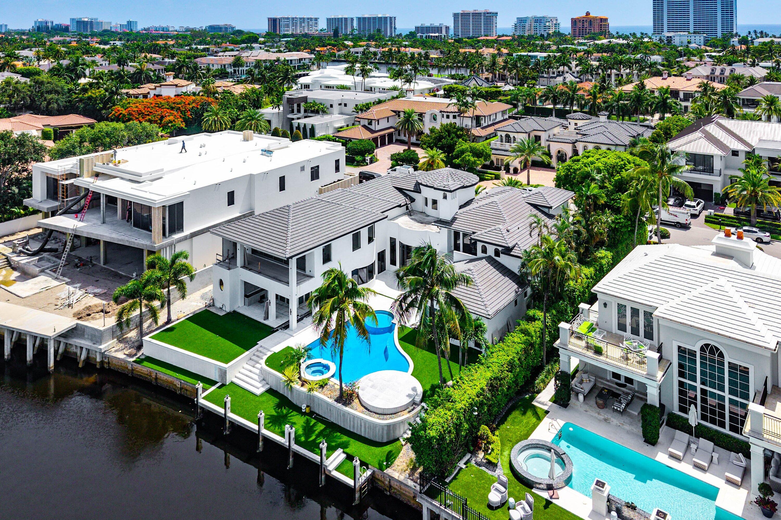 ROYAL PALM YACHT & COUNTRY CLUB - Residential