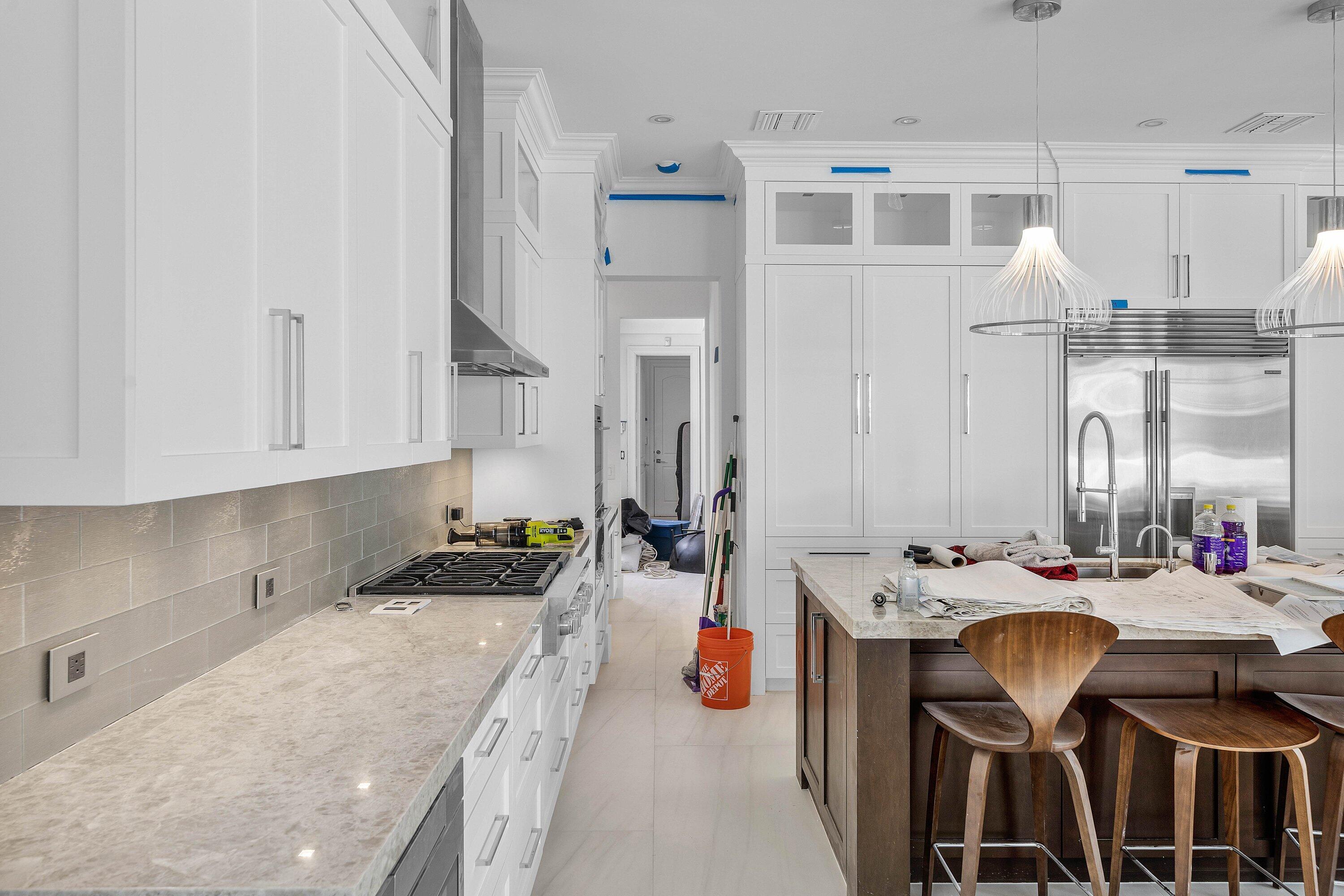 ROYAL PALM YACHT & COUNTRY CLUB - Residential