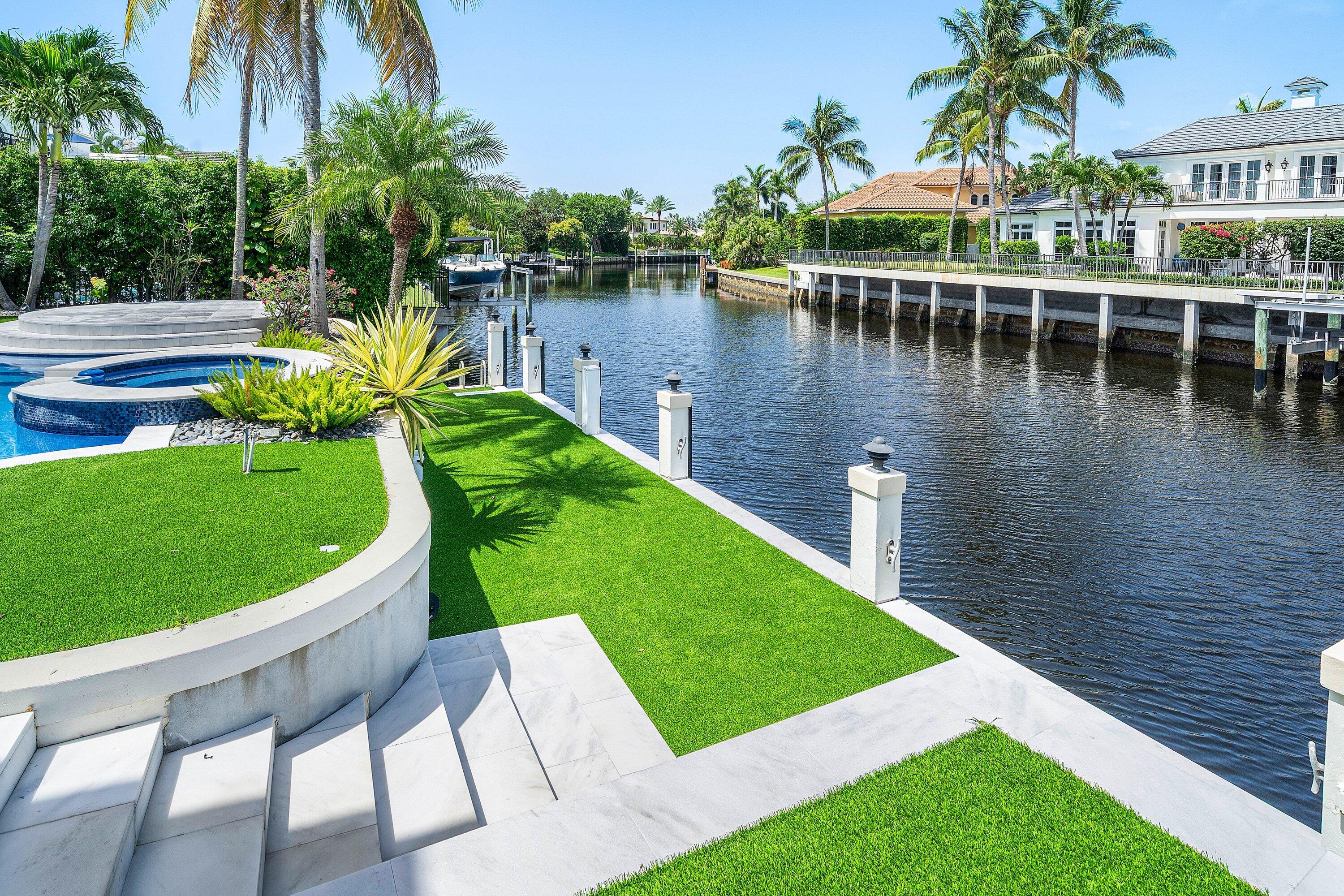 ROYAL PALM YACHT & COUNTRY CLUB - Residential