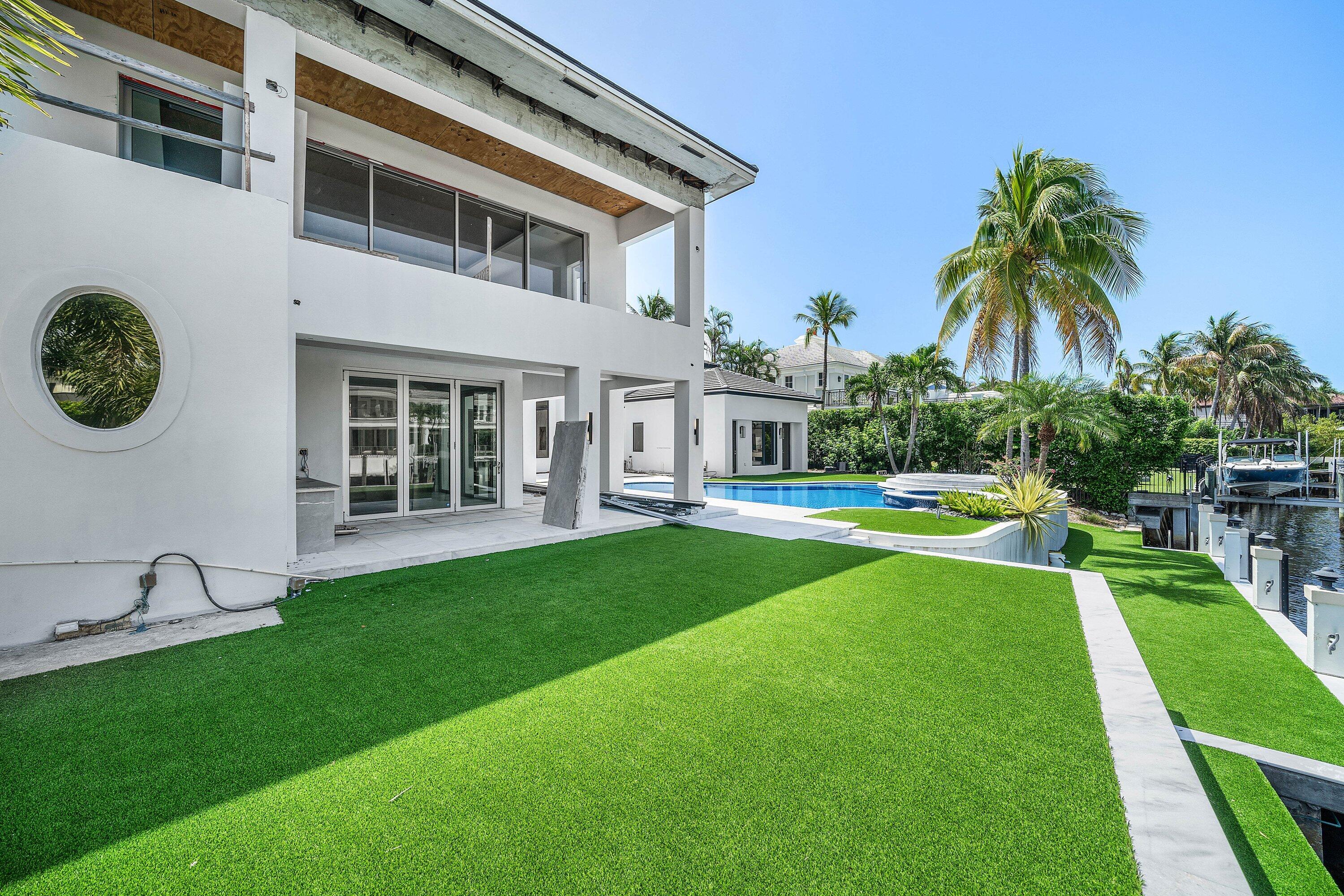 ROYAL PALM YACHT & COUNTRY CLUB - Residential