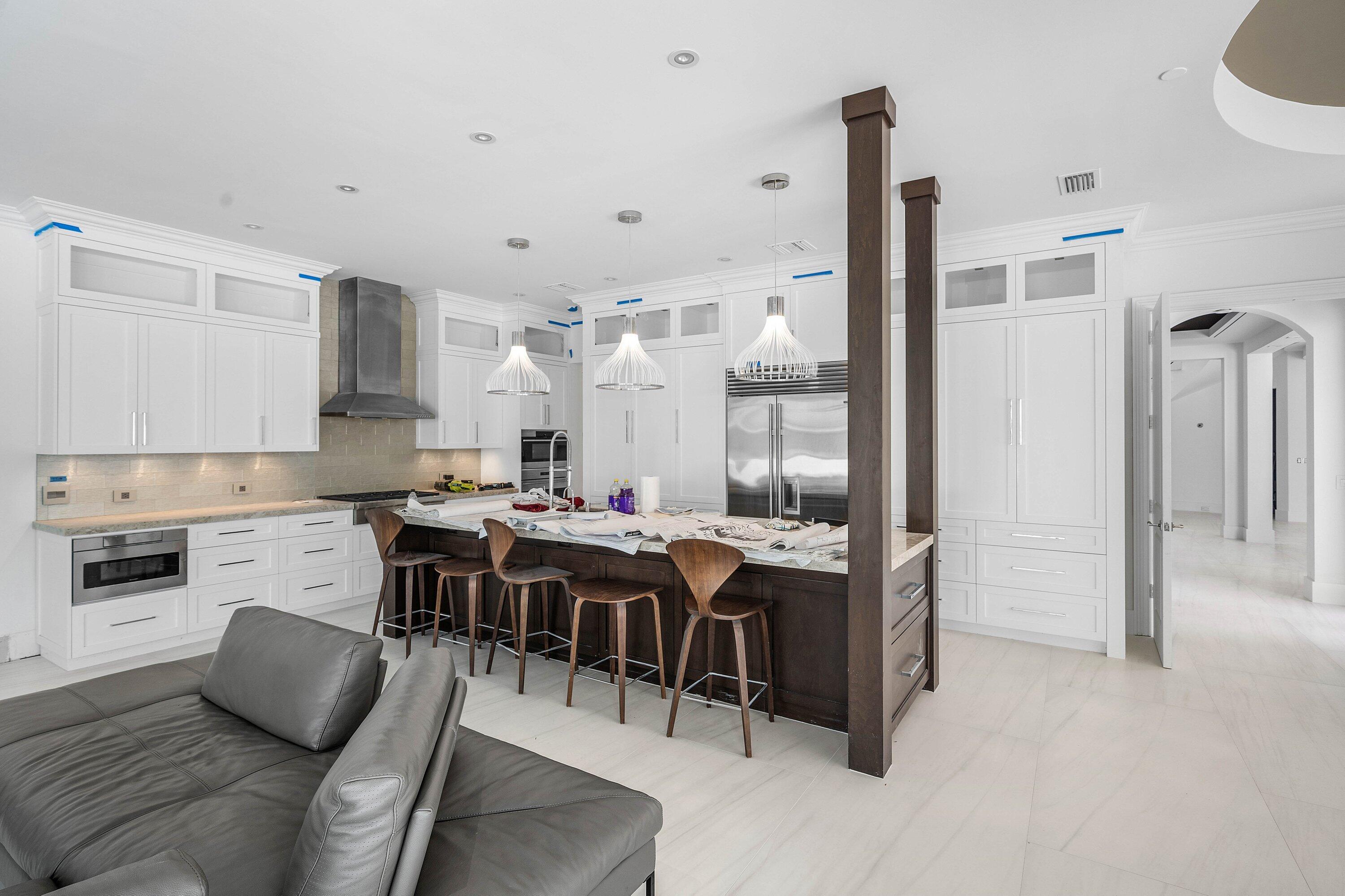 ROYAL PALM YACHT & COUNTRY CLUB - Residential