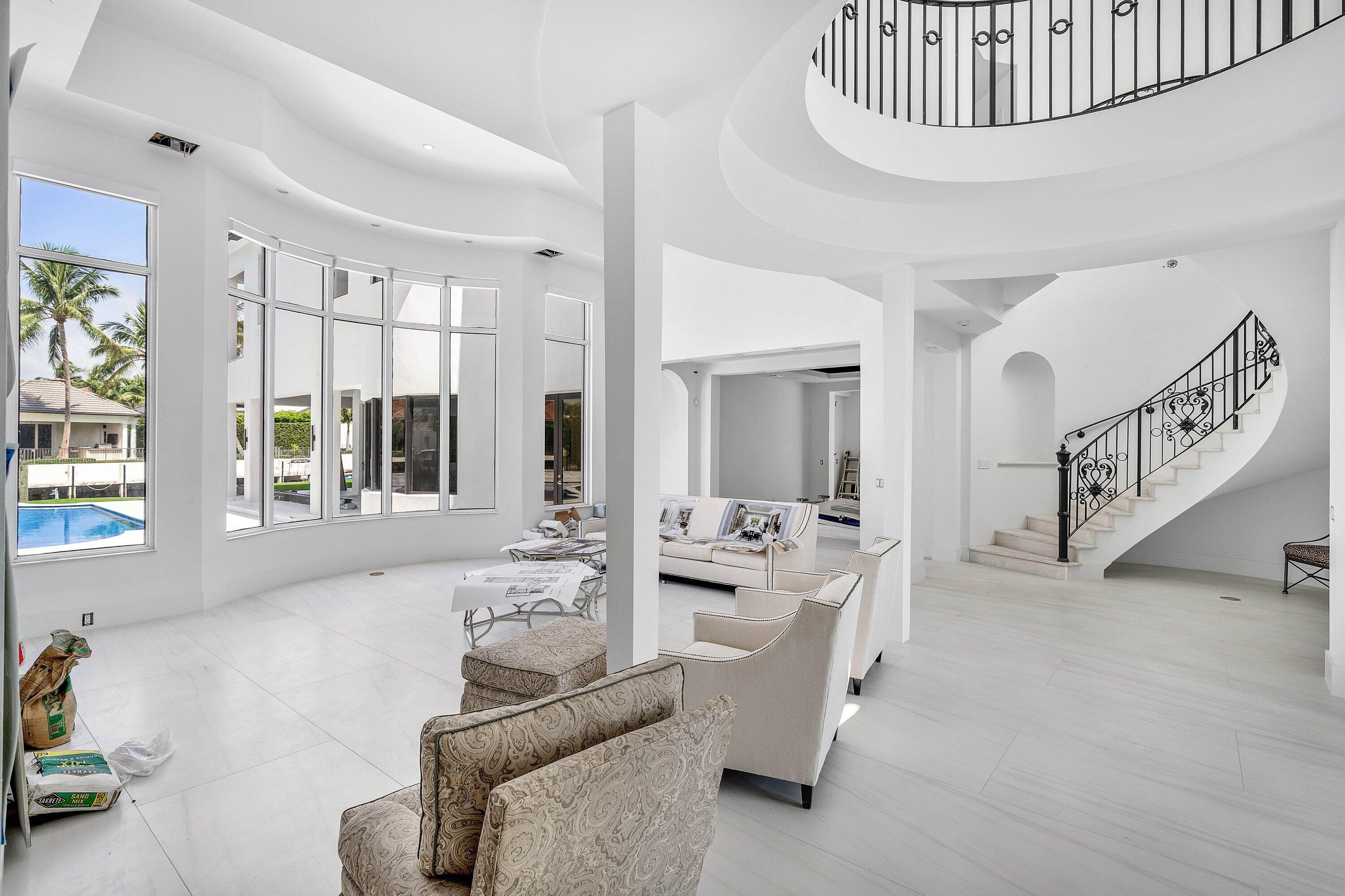 ROYAL PALM YACHT & COUNTRY CLUB - Residential