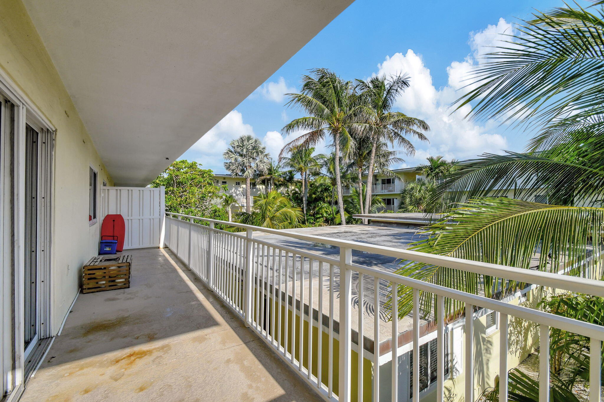 OCEAN PARK MANOR CONDO - Residential