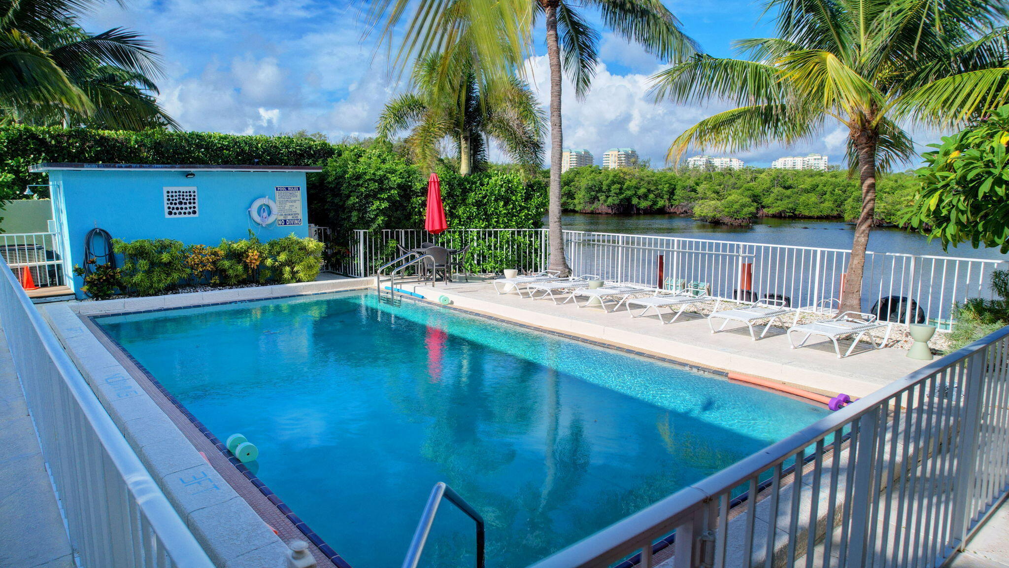 OCEAN PARK MANOR CONDO - Residential