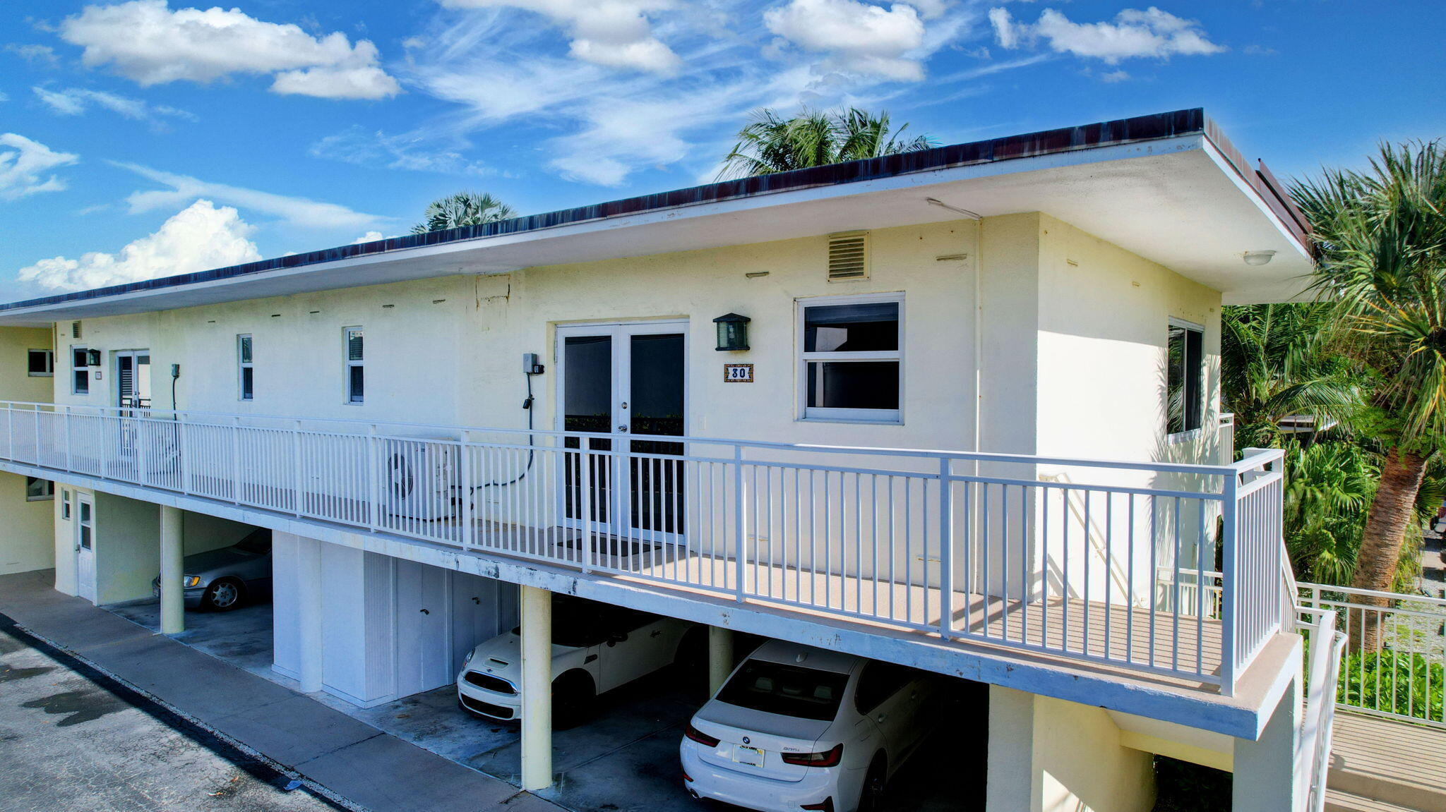 OCEAN PARK MANOR CONDO - Residential