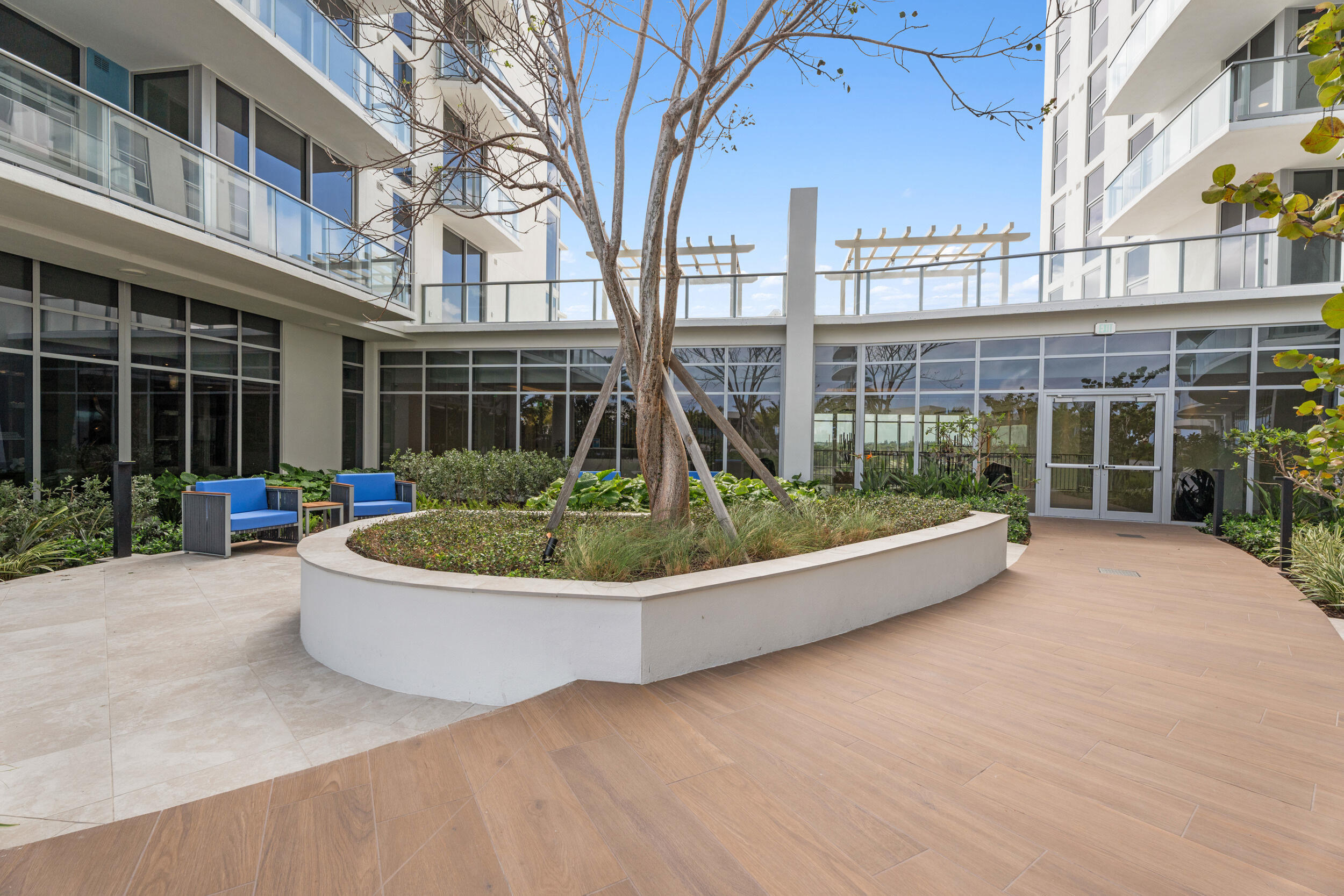 NAUTILUS 220 CONDO - Residential