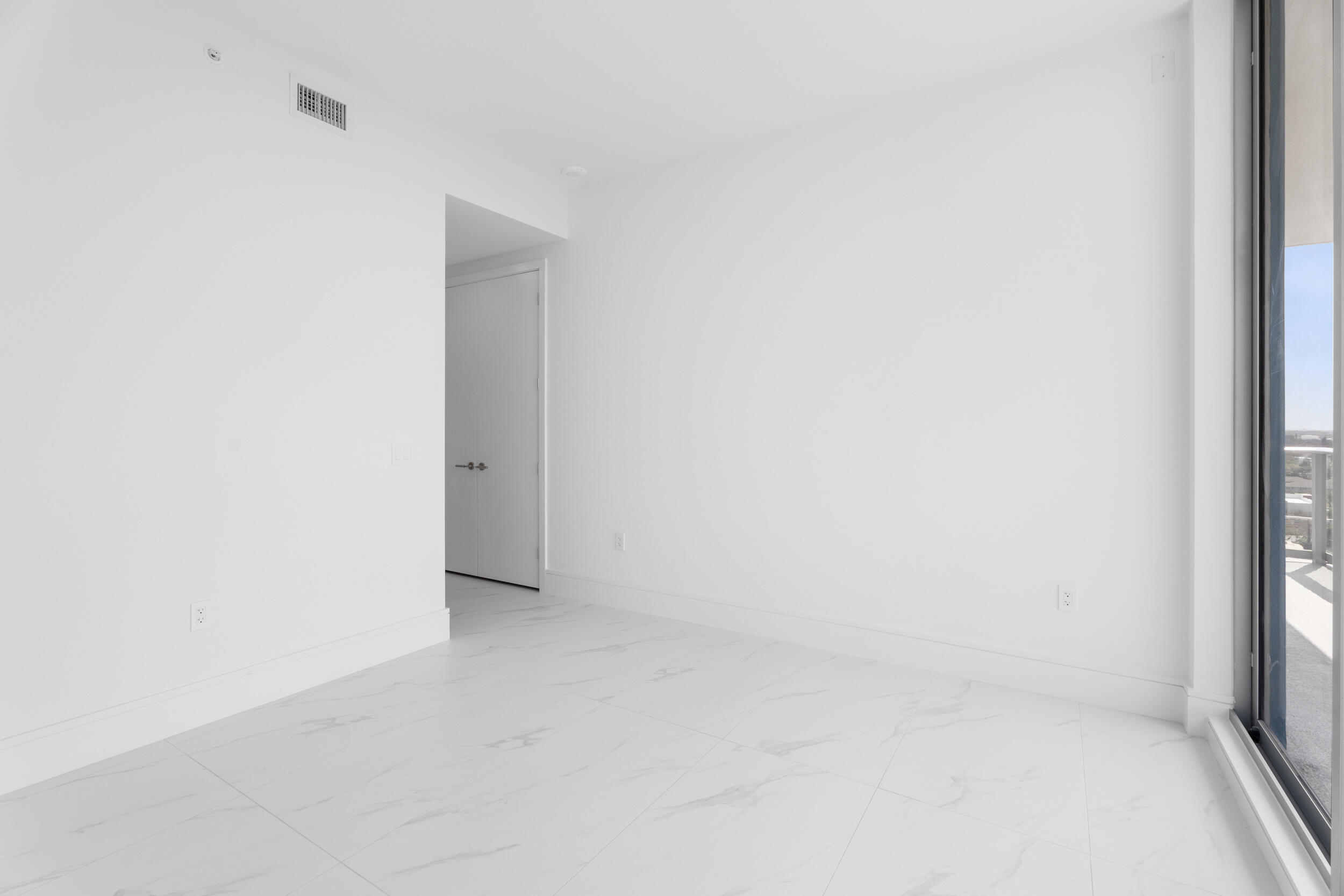 NAUTILUS 220 CONDO - Residential