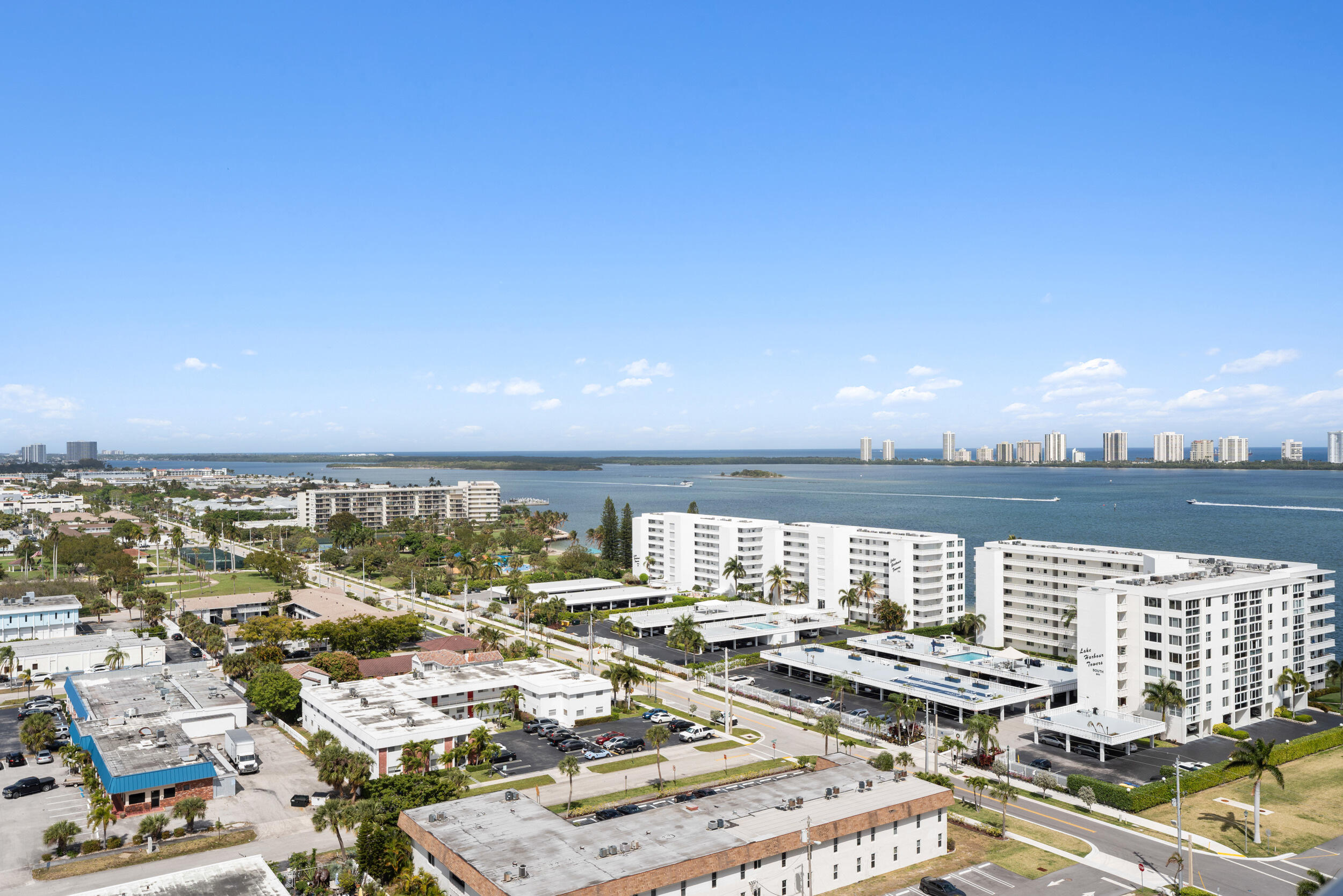 NAUTILUS 220 CONDO - Residential