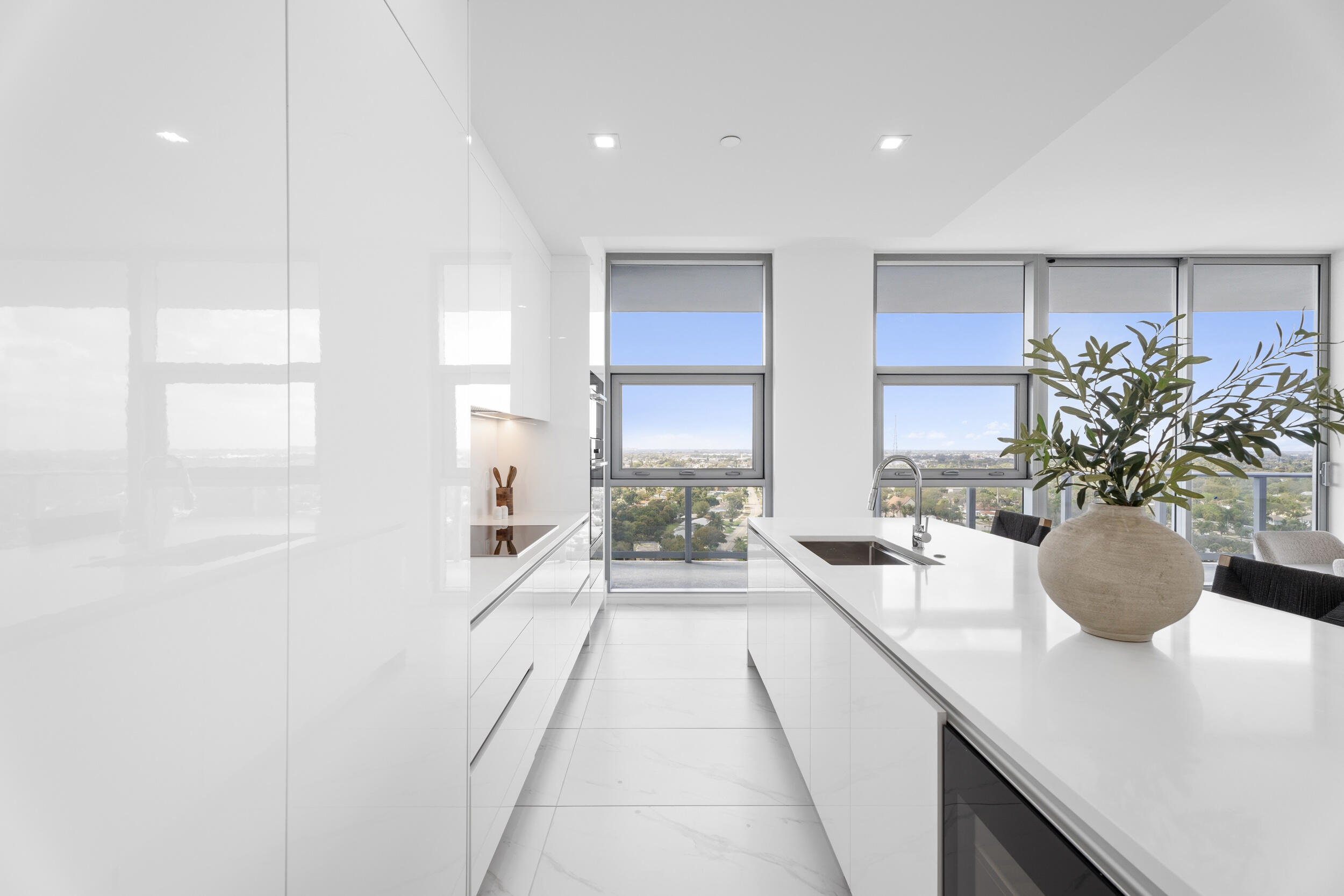 NAUTILUS 220 CONDO - Residential