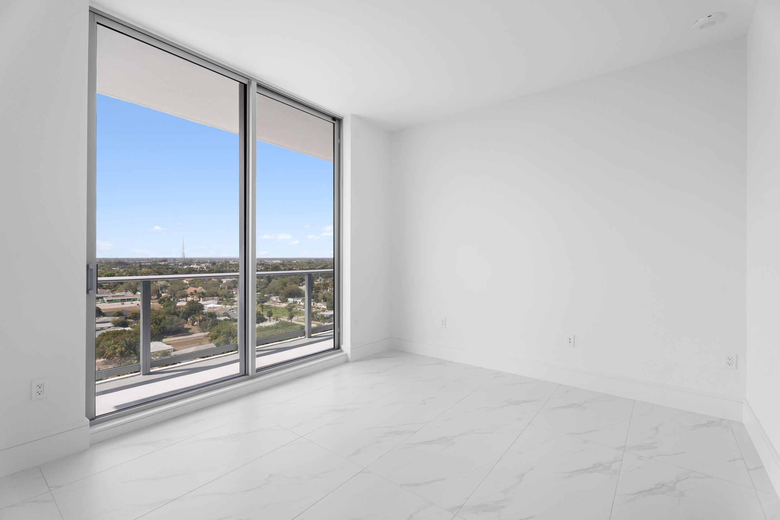 NAUTILUS 220 CONDO - Residential