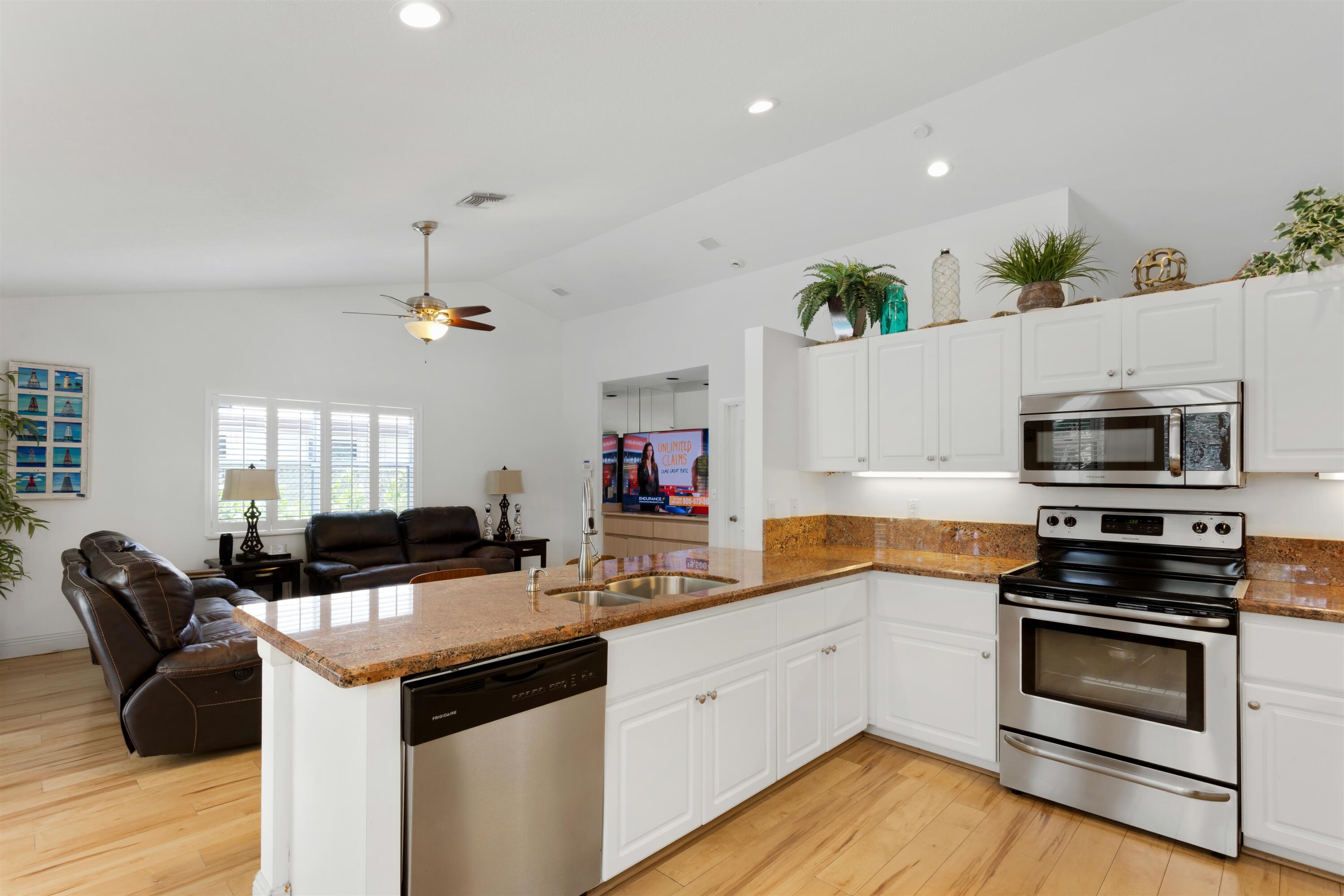 TROPIC ISLE 5TH SEC - Residential