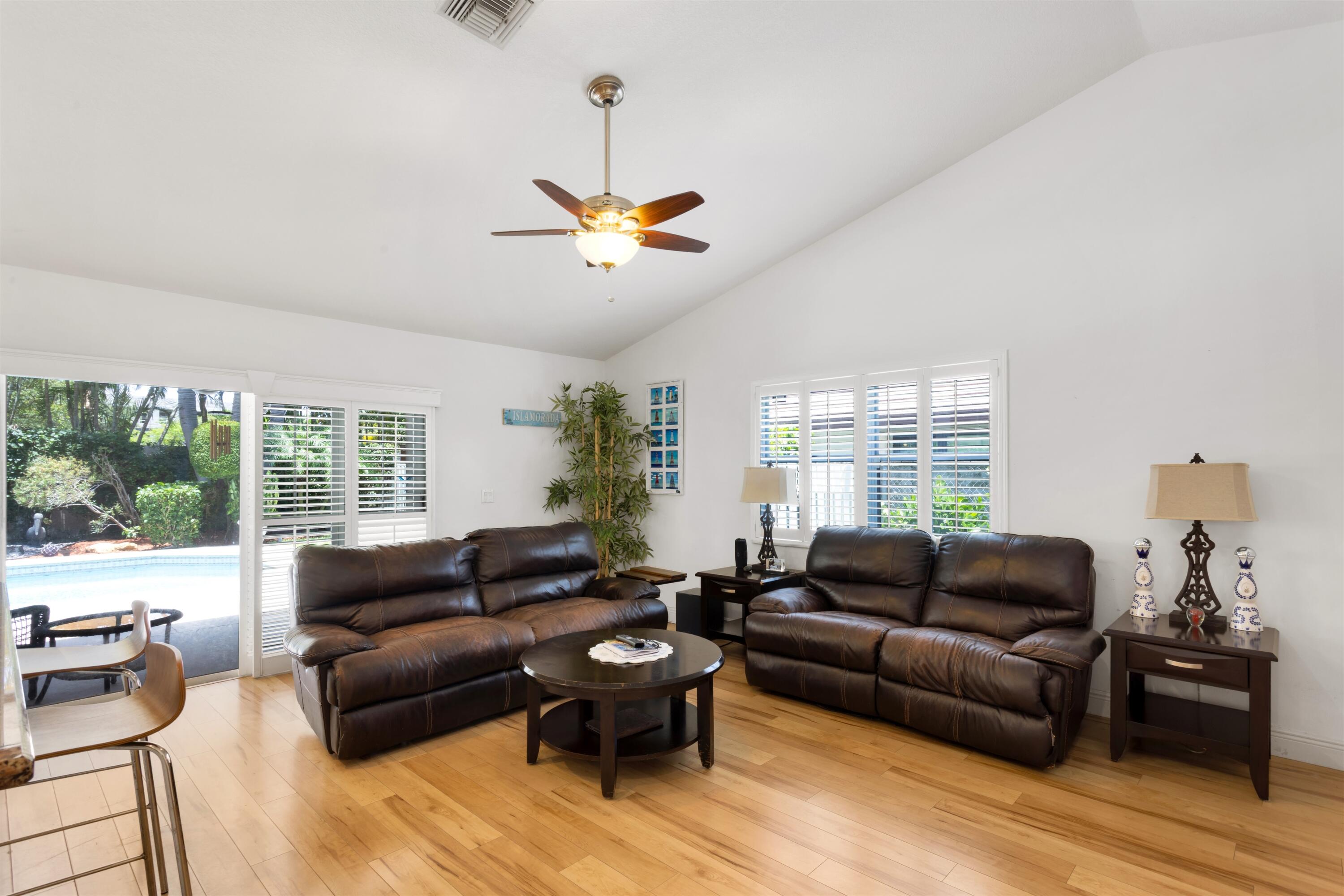 TROPIC ISLE 5TH SEC - Residential