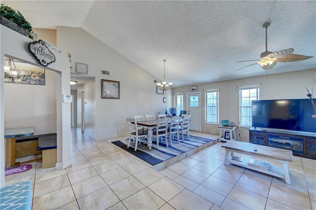Springtree Lakes 79-12 B - Residential