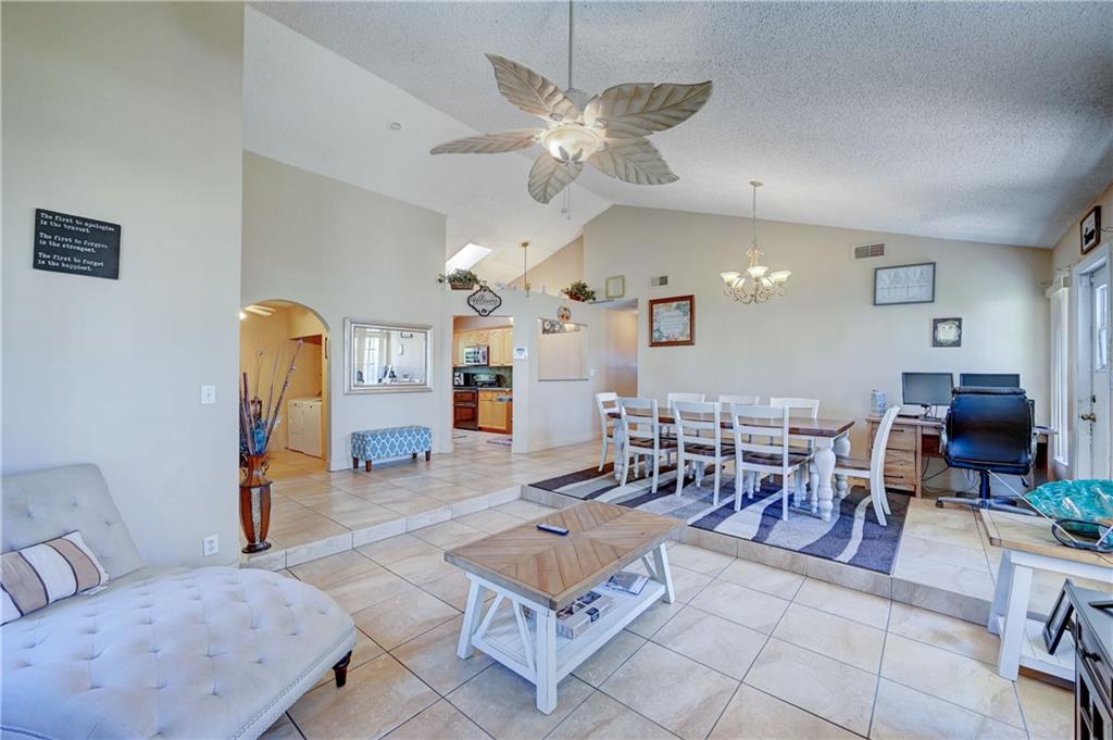 Springtree Lakes 79-12 B - Residential
