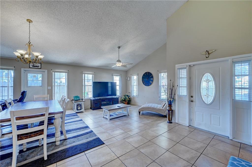 Springtree Lakes 79-12 B - Residential