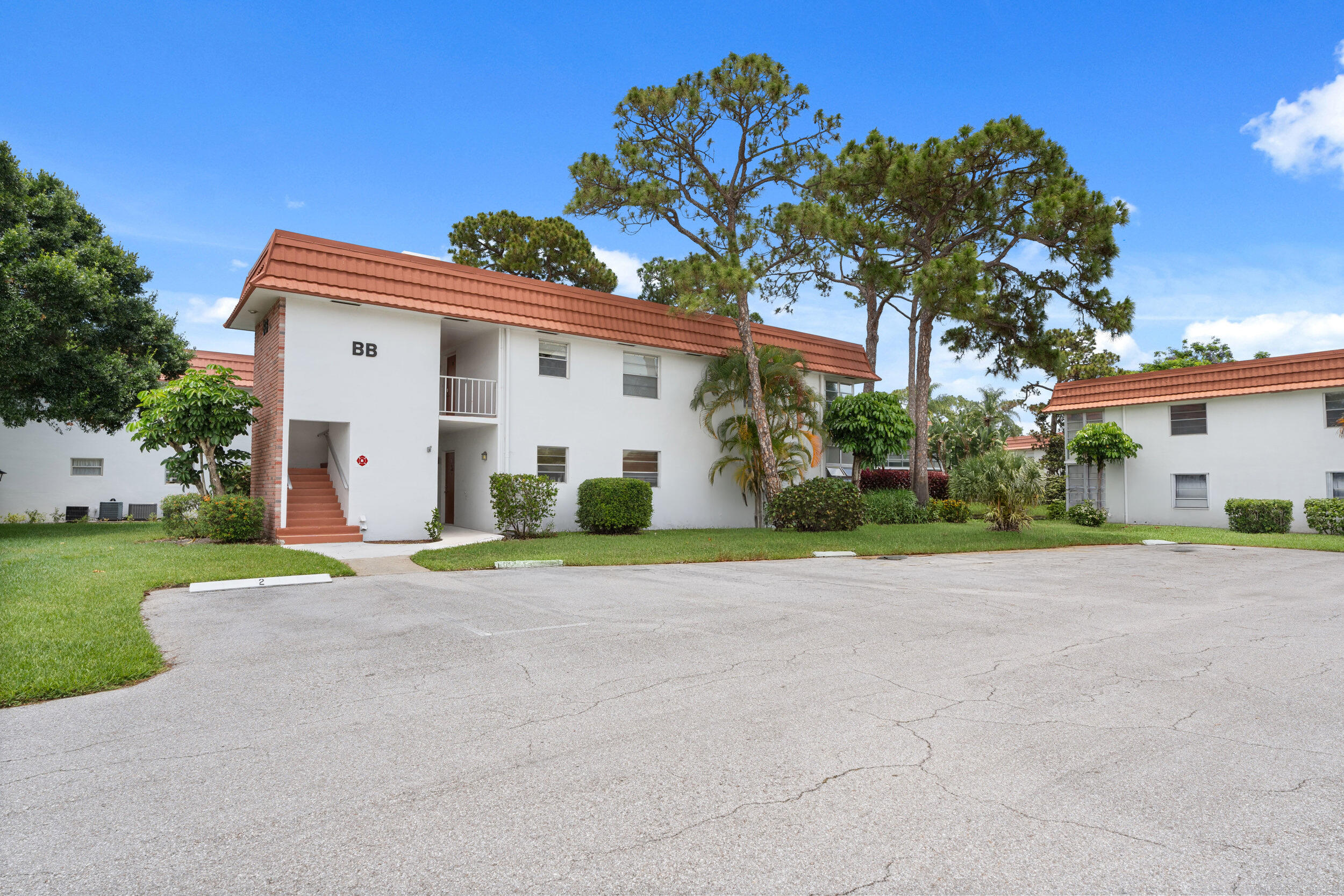 VISTA PINES CONDO - Residential