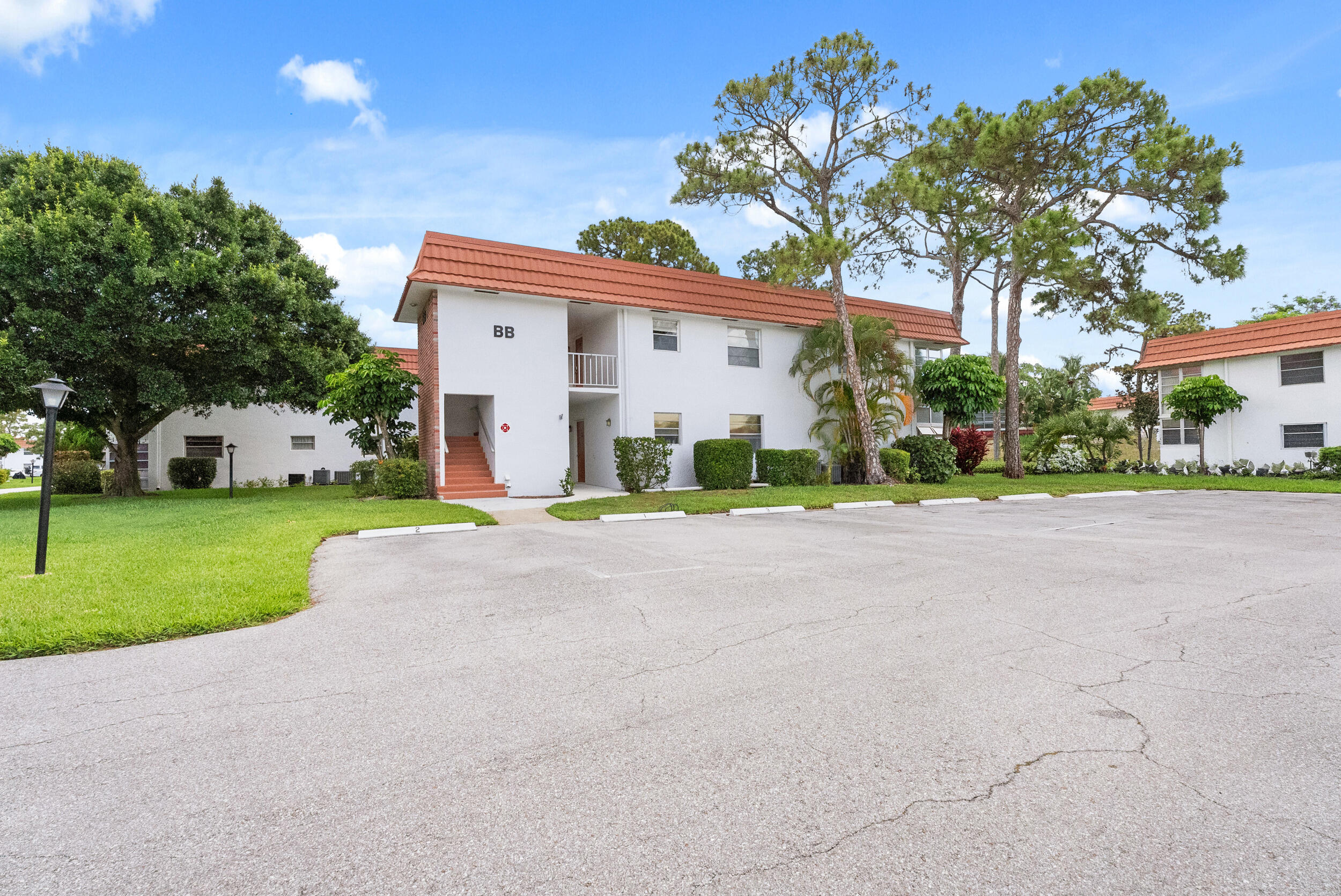 VISTA PINES CONDO - Residential