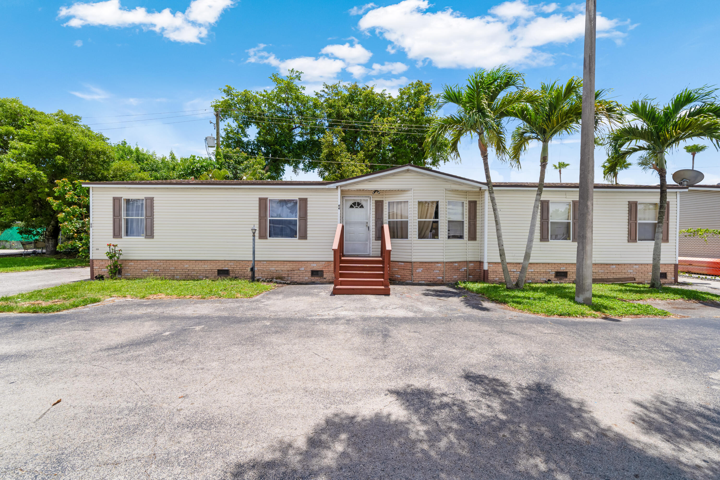 COCOWALK ESTATES - Residential