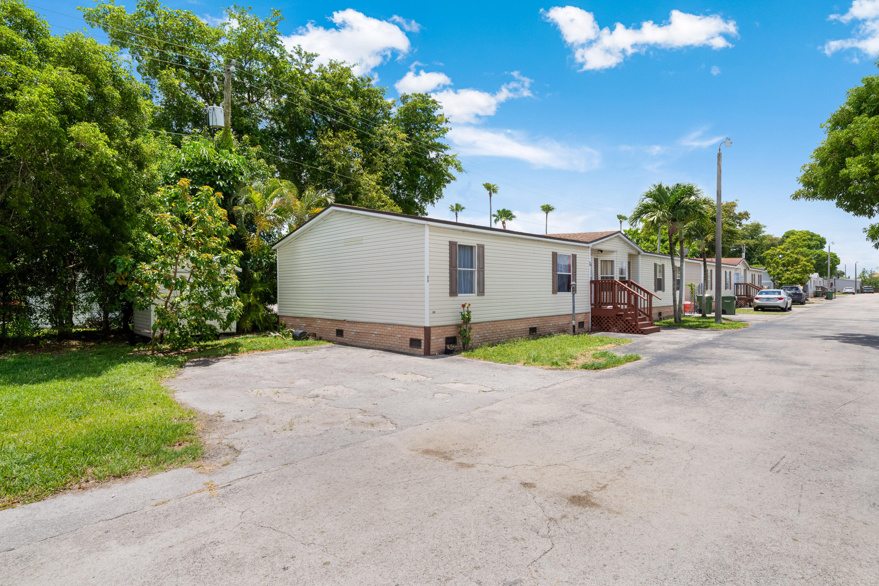 COCOWALK ESTATES - Residential