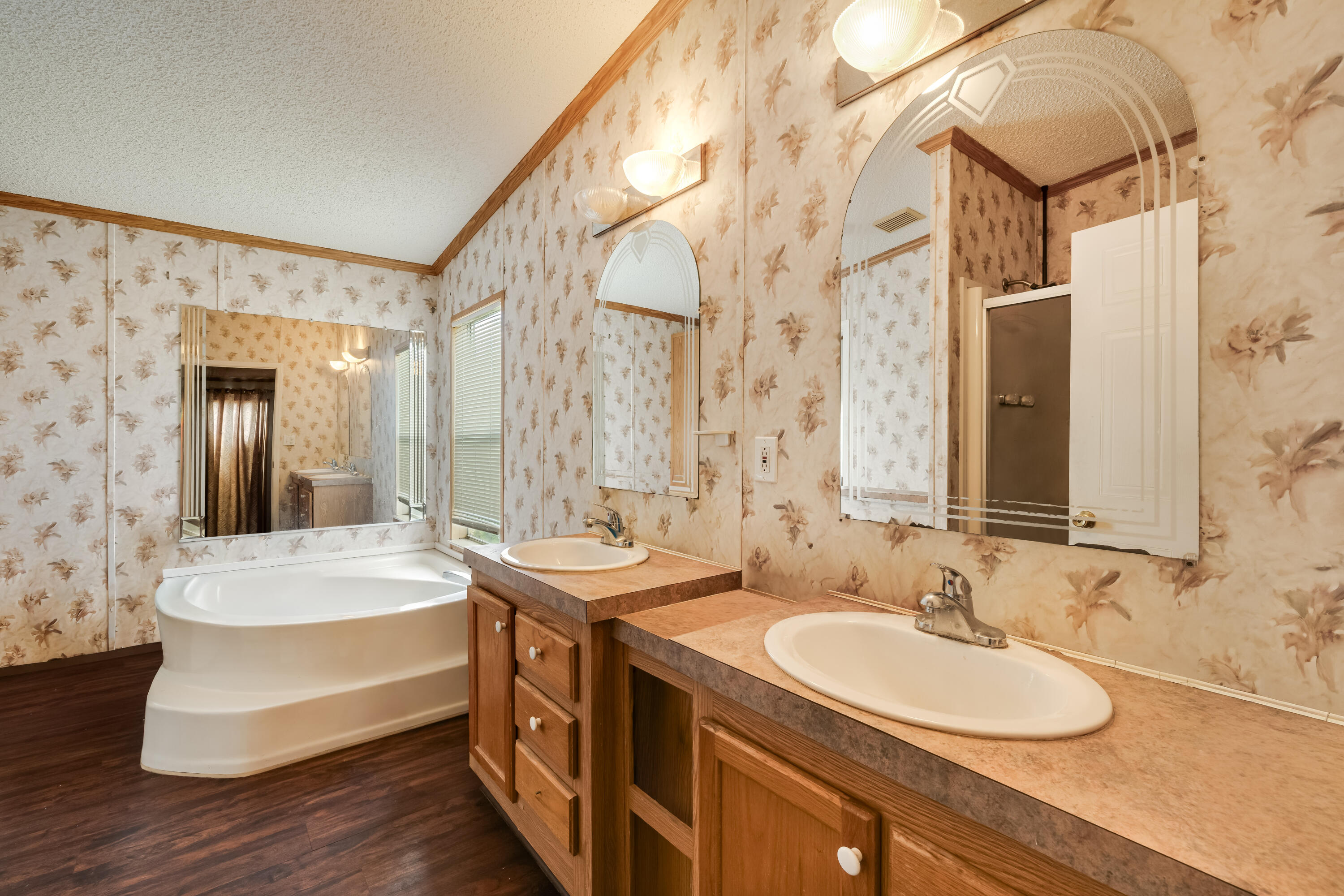 COCOWALK ESTATES - Residential