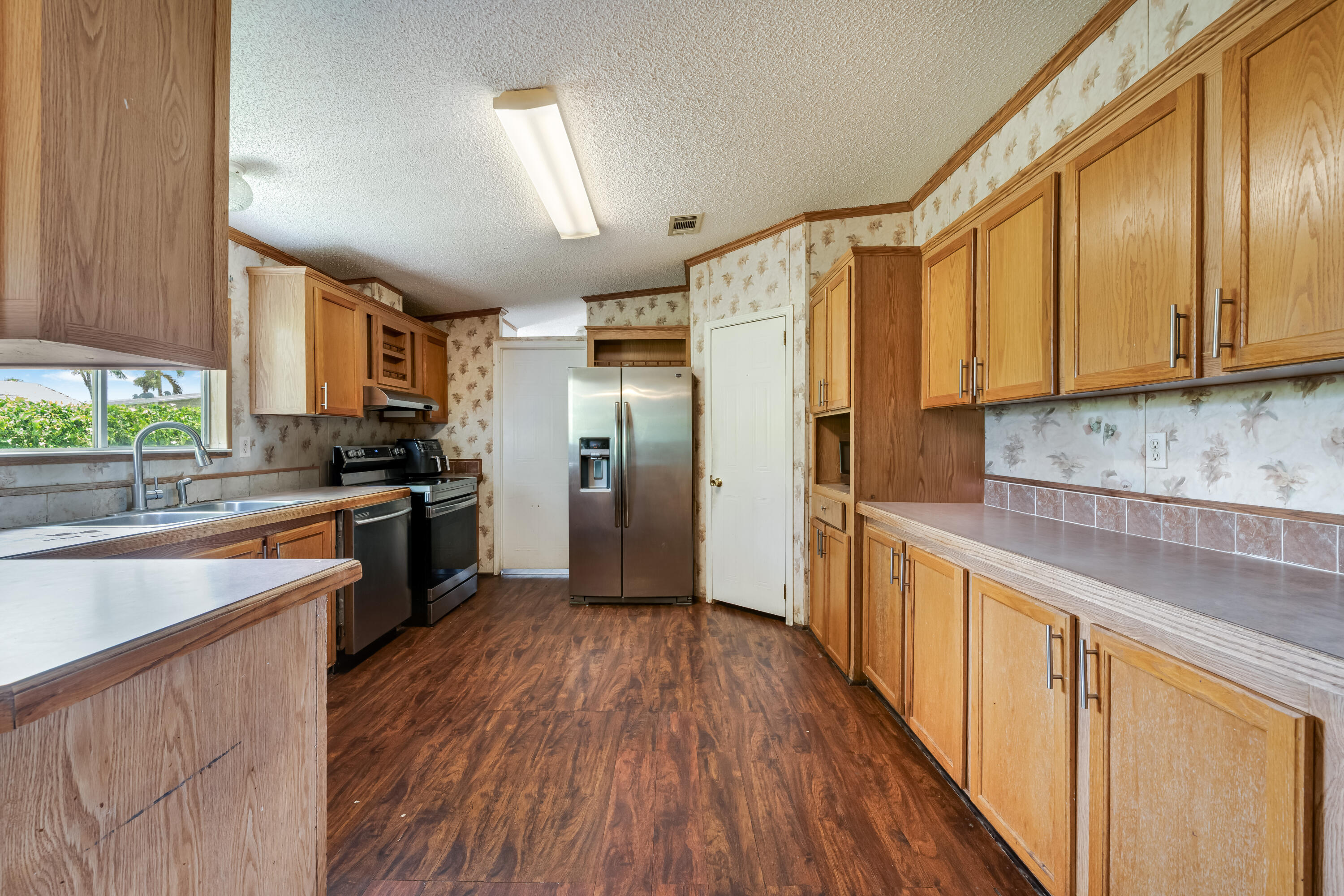 COCOWALK ESTATES - Residential