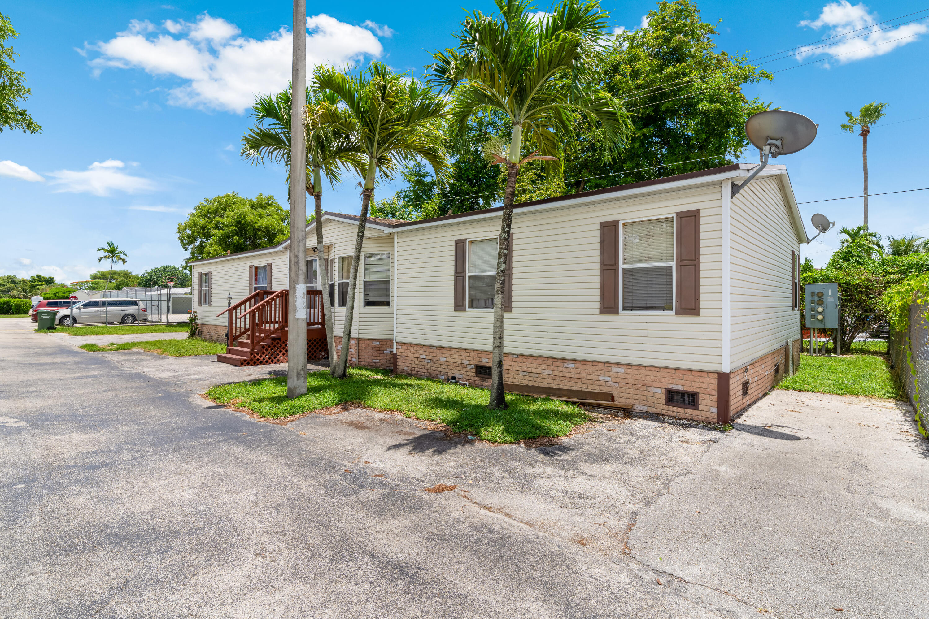 COCOWALK ESTATES - Residential