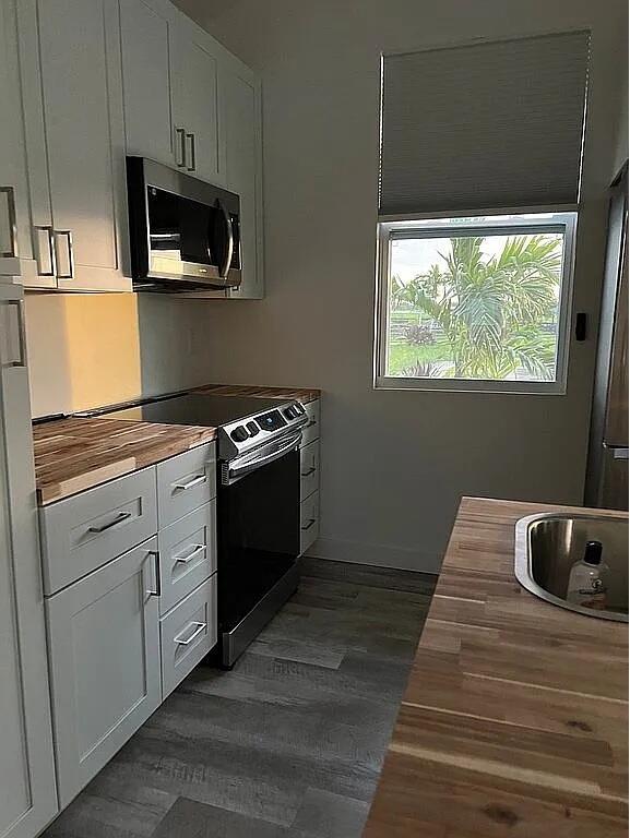 TEN SQUARE FARMS (A OF E) - Residential